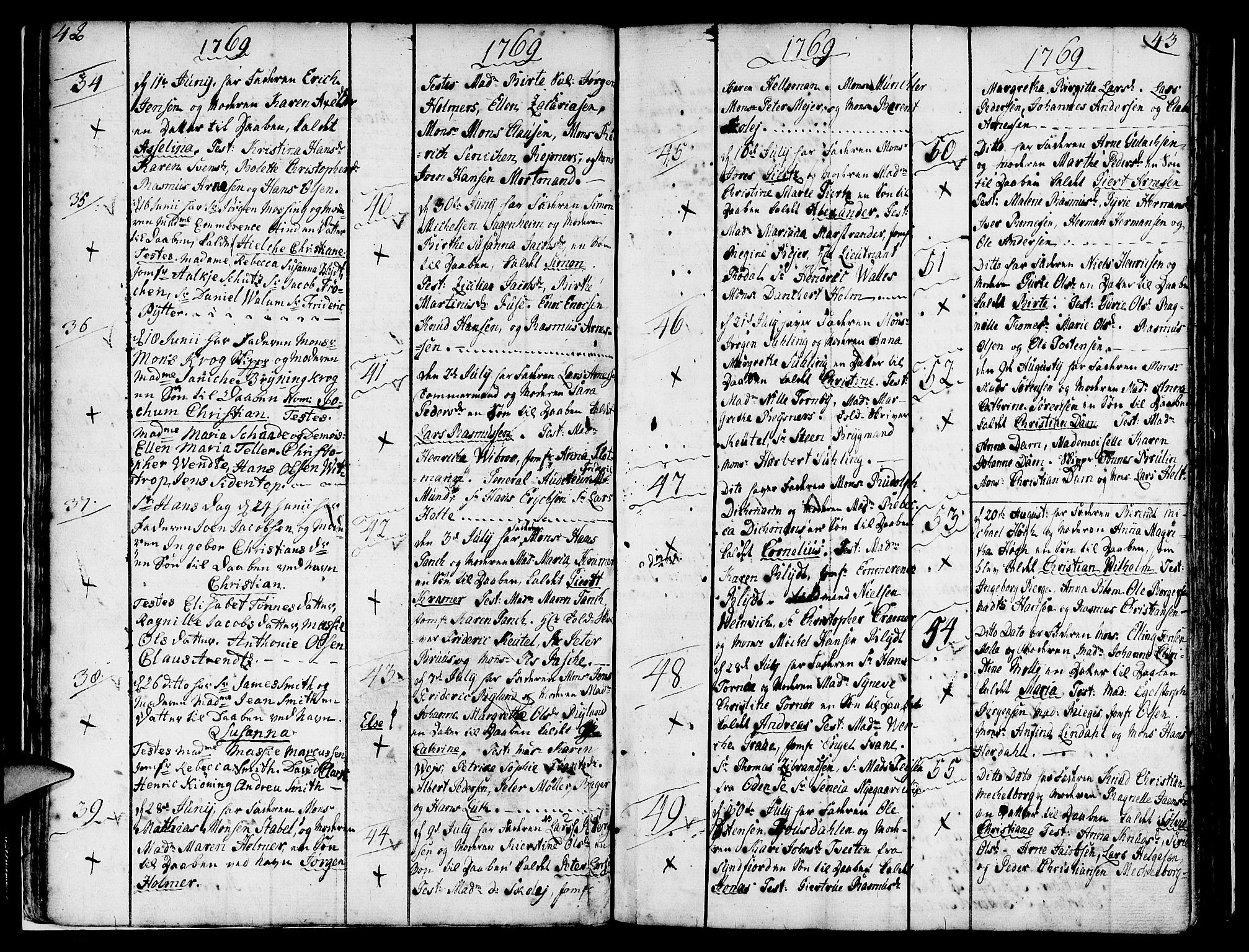 Nykirken Sokneprestembete, AV/SAB-A-77101/H/Haa/L0004: Parish register (official) no. A 4, 1765-1775, p. 42-43
