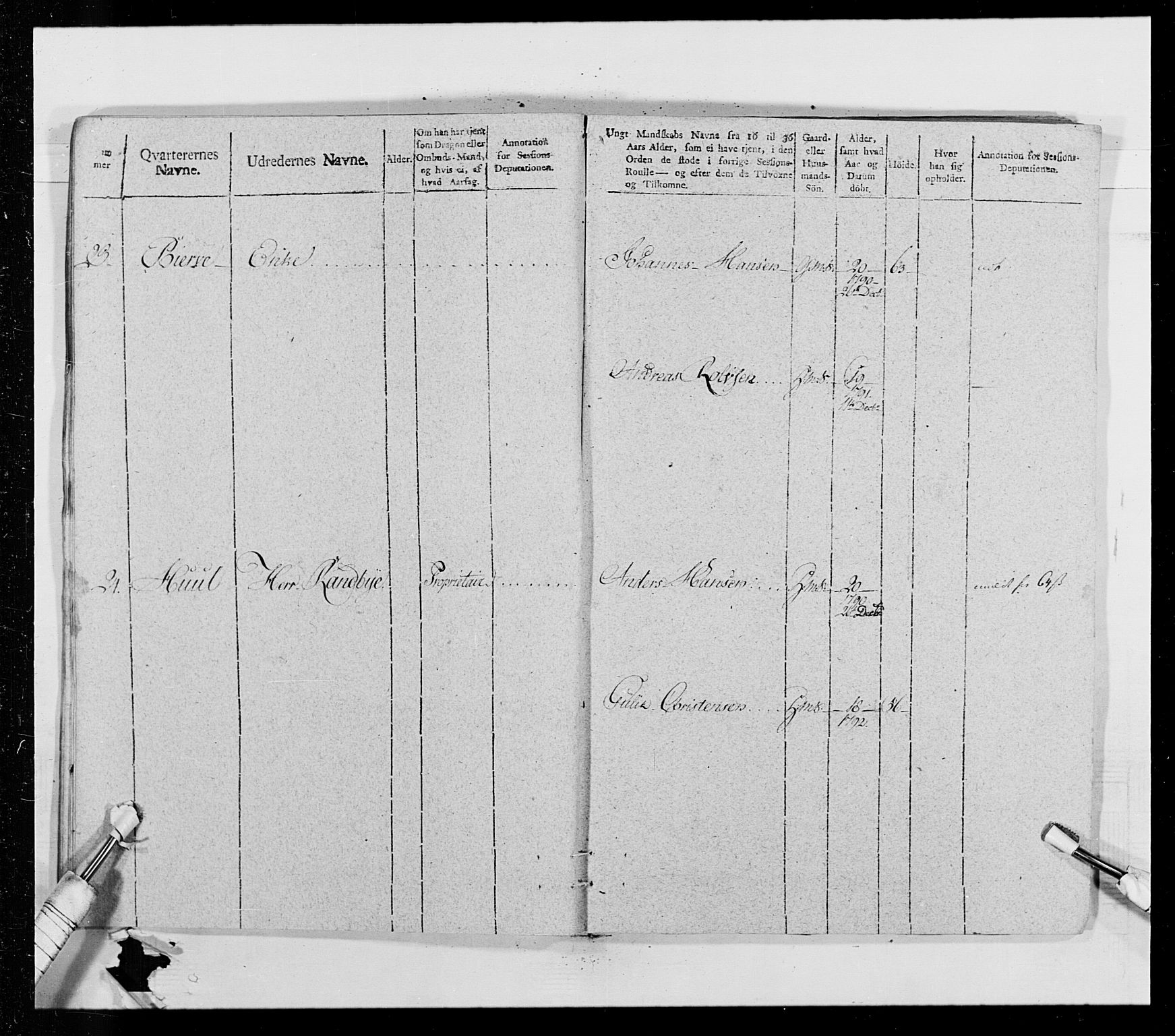 Generalitets- og kommissariatskollegiet, Det kongelige norske kommissariatskollegium, AV/RA-EA-5420/E/Eh/L0012: Smålenske dragonregiment, 1810, p. 562