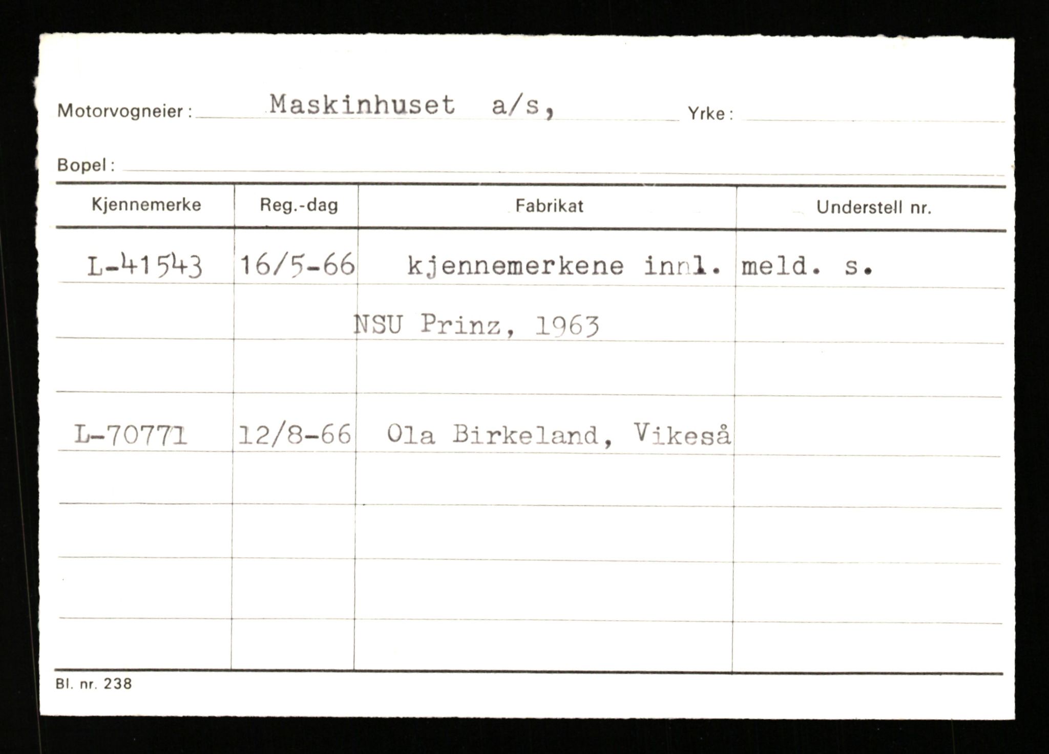 Stavanger trafikkstasjon, AV/SAST-A-101942/0/G/L0006: Registreringsnummer: 34250 - 49007, 1930-1971, p. 1951