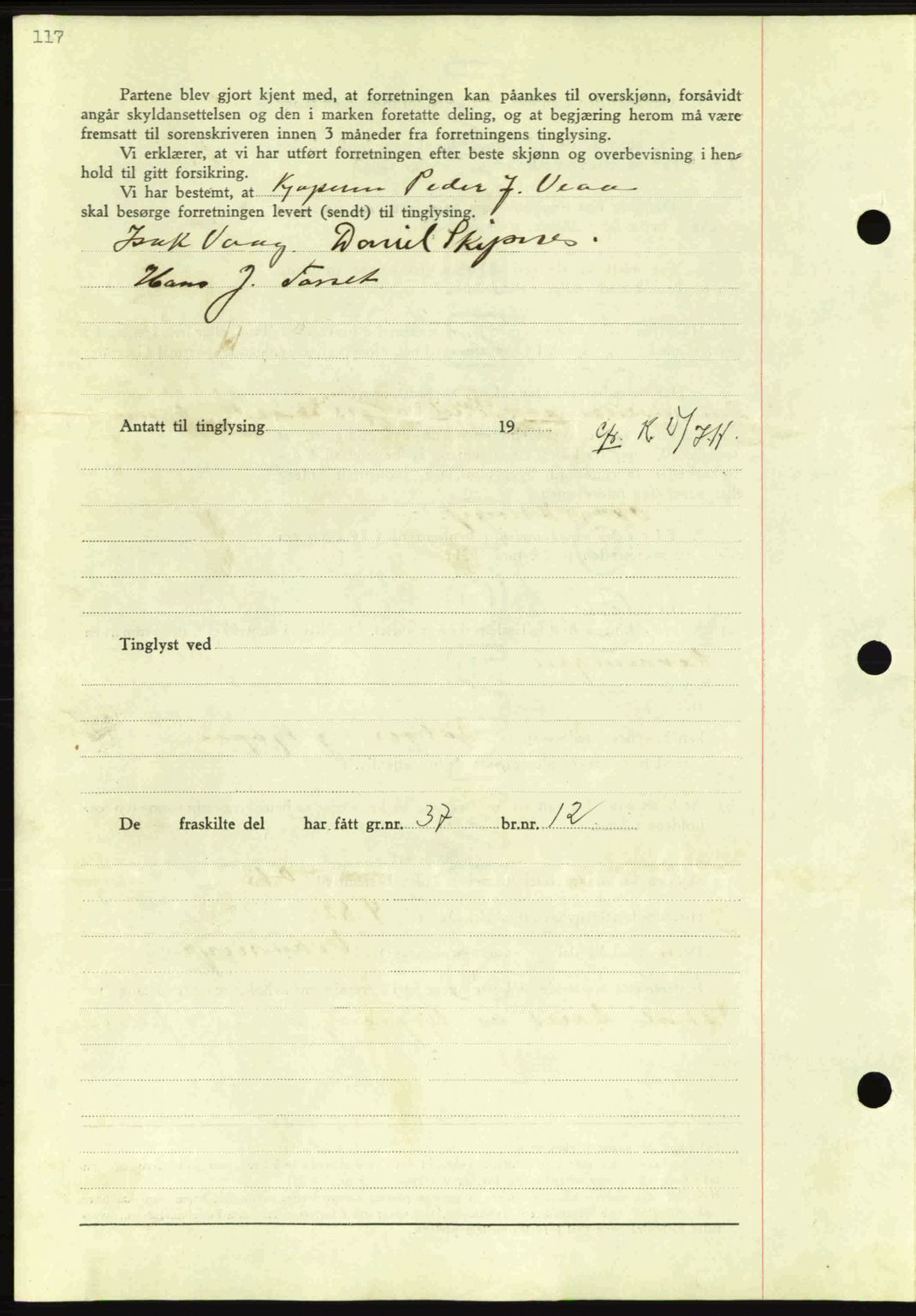 Nordmøre sorenskriveri, AV/SAT-A-4132/1/2/2Ca: Mortgage book no. A82, 1937-1938, Diary no: : 2128/1937