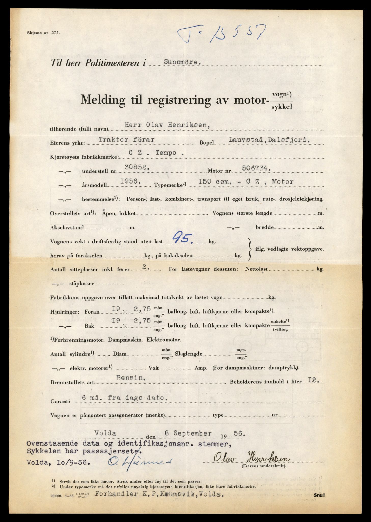Møre og Romsdal vegkontor - Ålesund trafikkstasjon, AV/SAT-A-4099/F/Fe/L0040: Registreringskort for kjøretøy T 13531 - T 13709, 1927-1998, p. 542