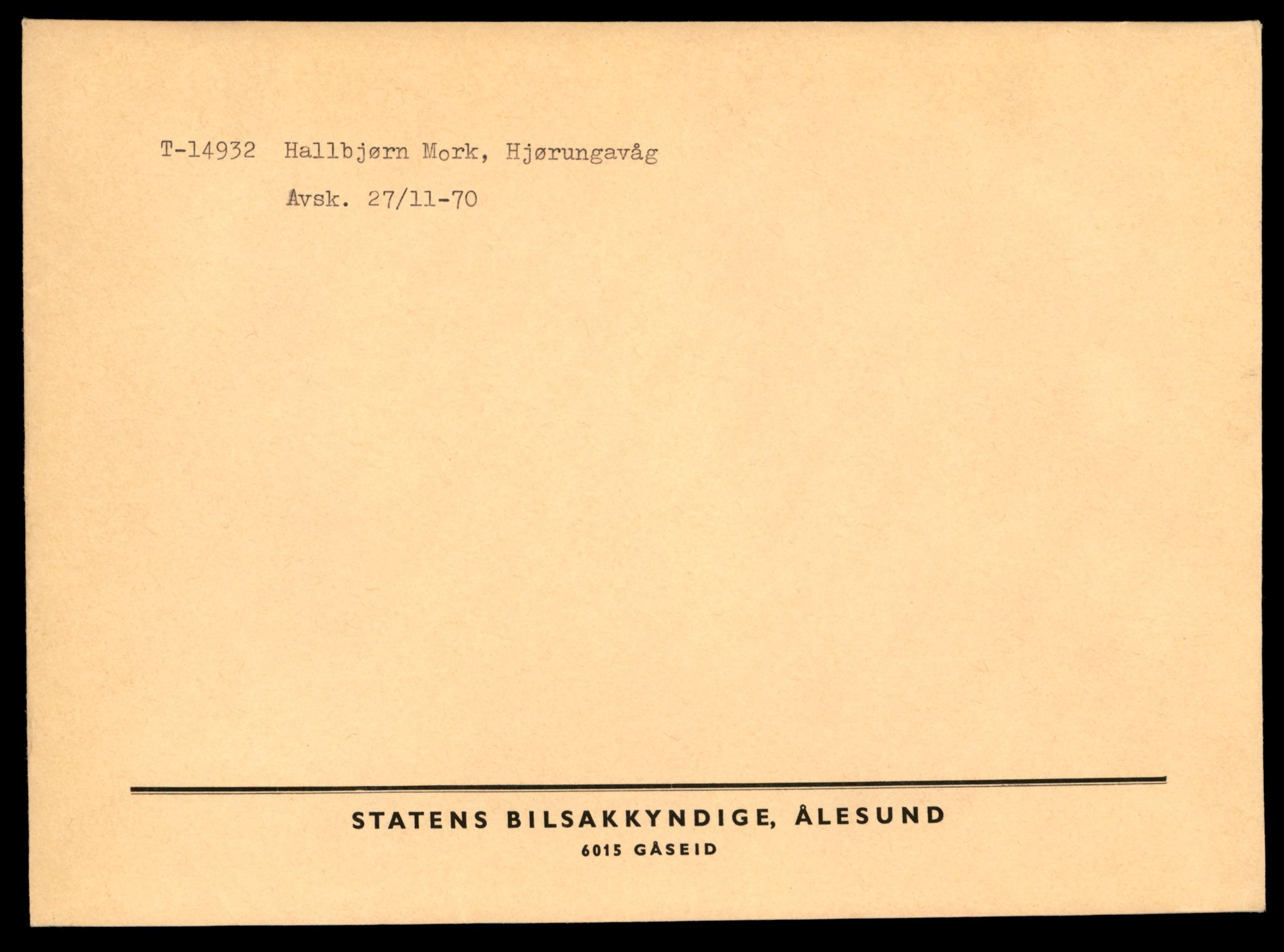 Møre og Romsdal vegkontor - Ålesund trafikkstasjon, AV/SAT-A-4099/F/Fe/L0049: Registreringskort for kjøretøy T 14864 - T 18613, 1927-1998, p. 1579
