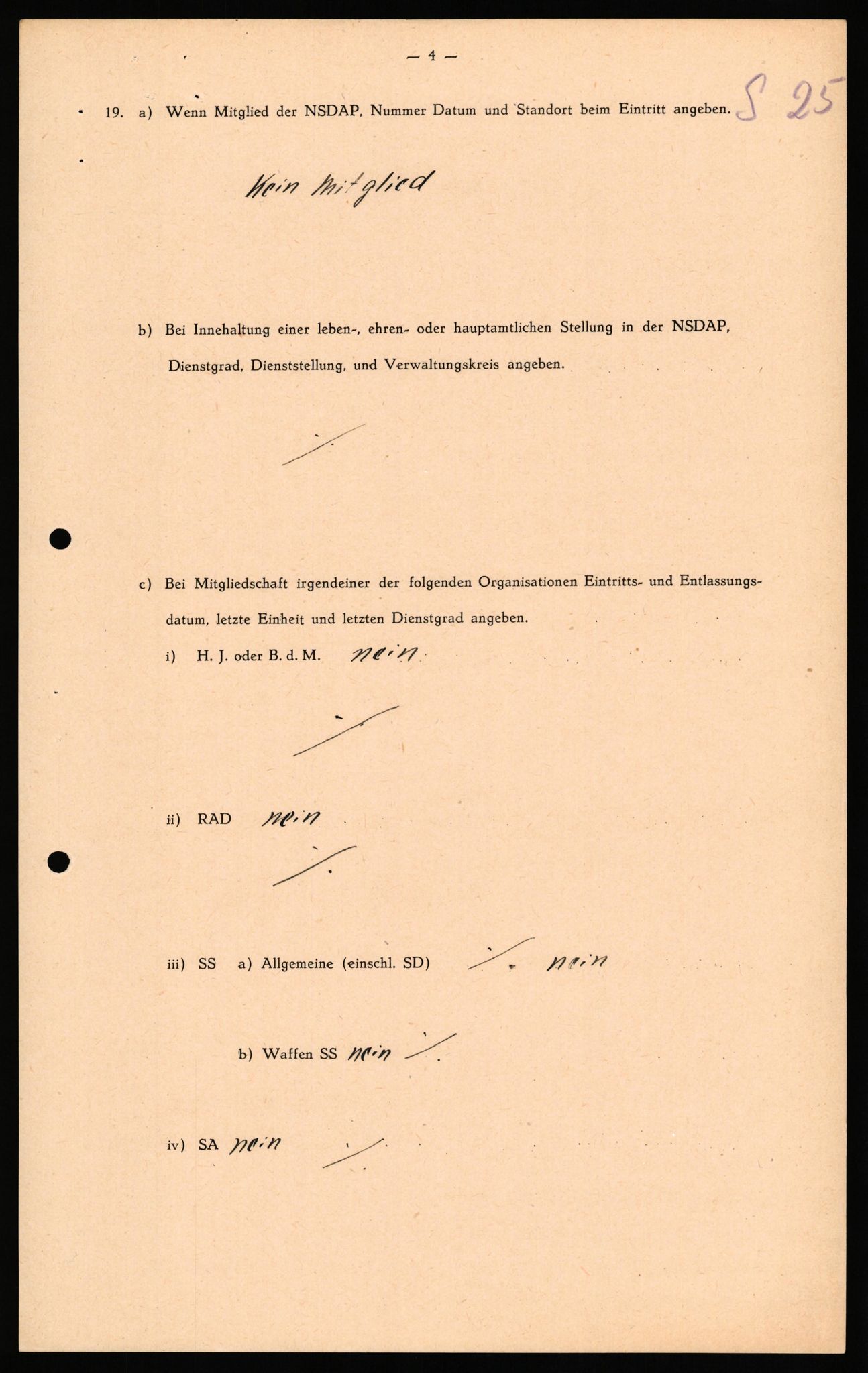 Forsvaret, Forsvarets overkommando II, AV/RA-RAFA-3915/D/Db/L0032: CI Questionaires. Tyske okkupasjonsstyrker i Norge. Tyskere., 1945-1946, p. 16