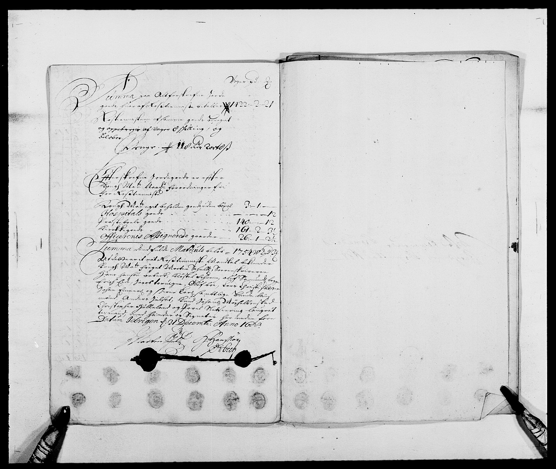 Rentekammeret inntil 1814, Reviderte regnskaper, Fogderegnskap, RA/EA-4092/R55/L3648: Fogderegnskap Romsdal, 1687-1689, p. 241