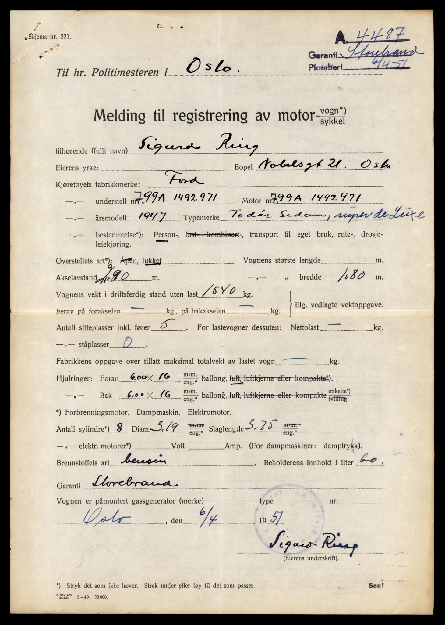 Møre og Romsdal vegkontor - Ålesund trafikkstasjon, AV/SAT-A-4099/F/Fe/L0044: Registreringskort for kjøretøy T 14205 - T 14319, 1927-1998, p. 2421