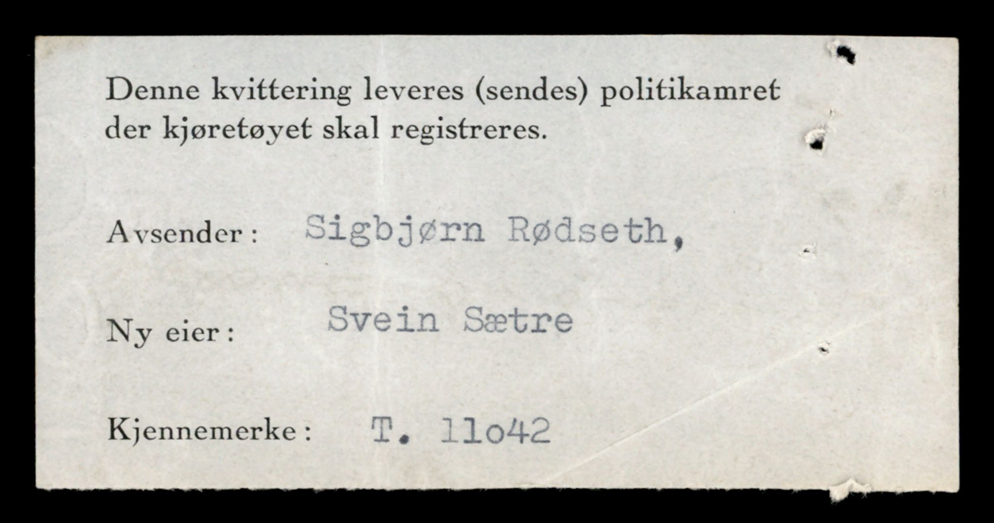 Møre og Romsdal vegkontor - Ålesund trafikkstasjon, AV/SAT-A-4099/F/Fe/L0025: Registreringskort for kjøretøy T 10931 - T 11045, 1927-1998, p. 3035