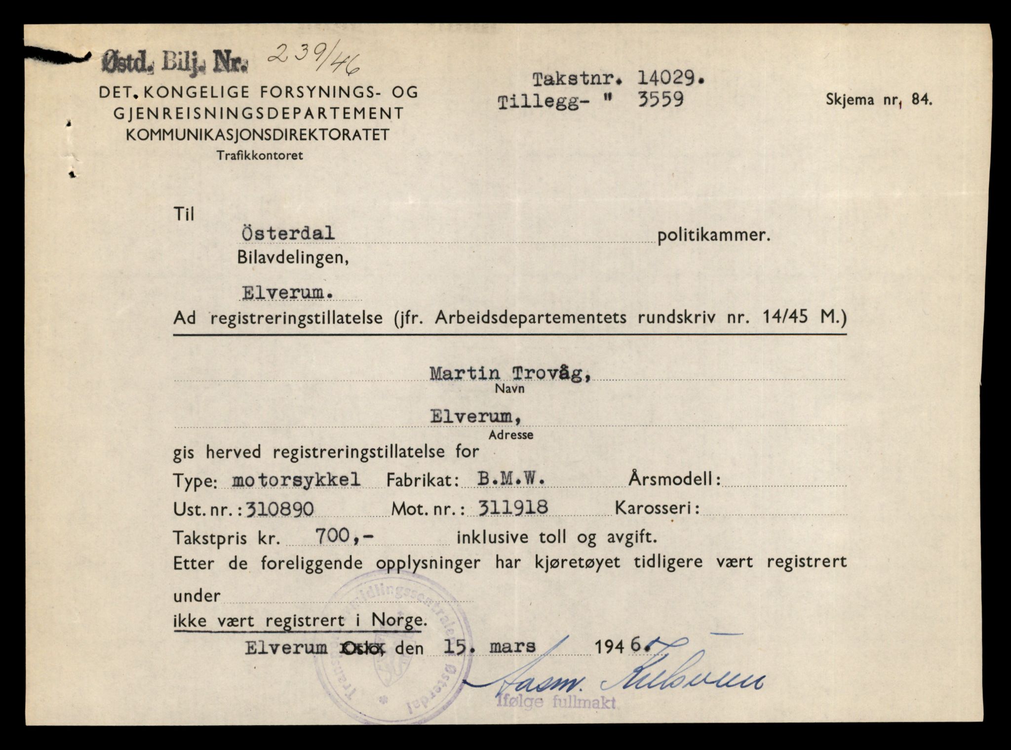 Møre og Romsdal vegkontor - Ålesund trafikkstasjon, AV/SAT-A-4099/F/Fe/L0040: Registreringskort for kjøretøy T 13531 - T 13709, 1927-1998, p. 1717