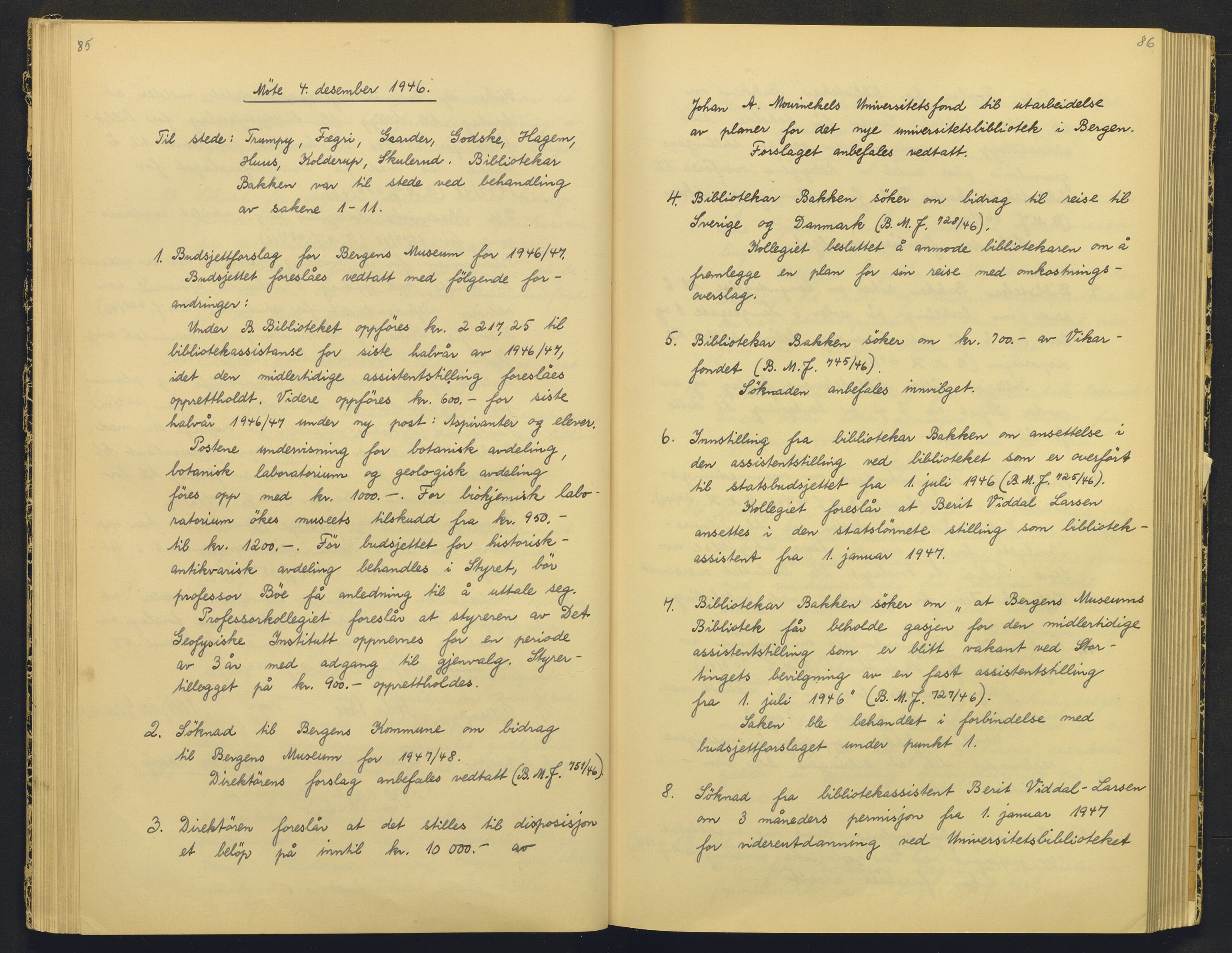 Bergens Museum, AV/SAB-A-17301/18/A/L0004: Professorkollegiets møtebok med register , 1945-1949, p. 85-86
