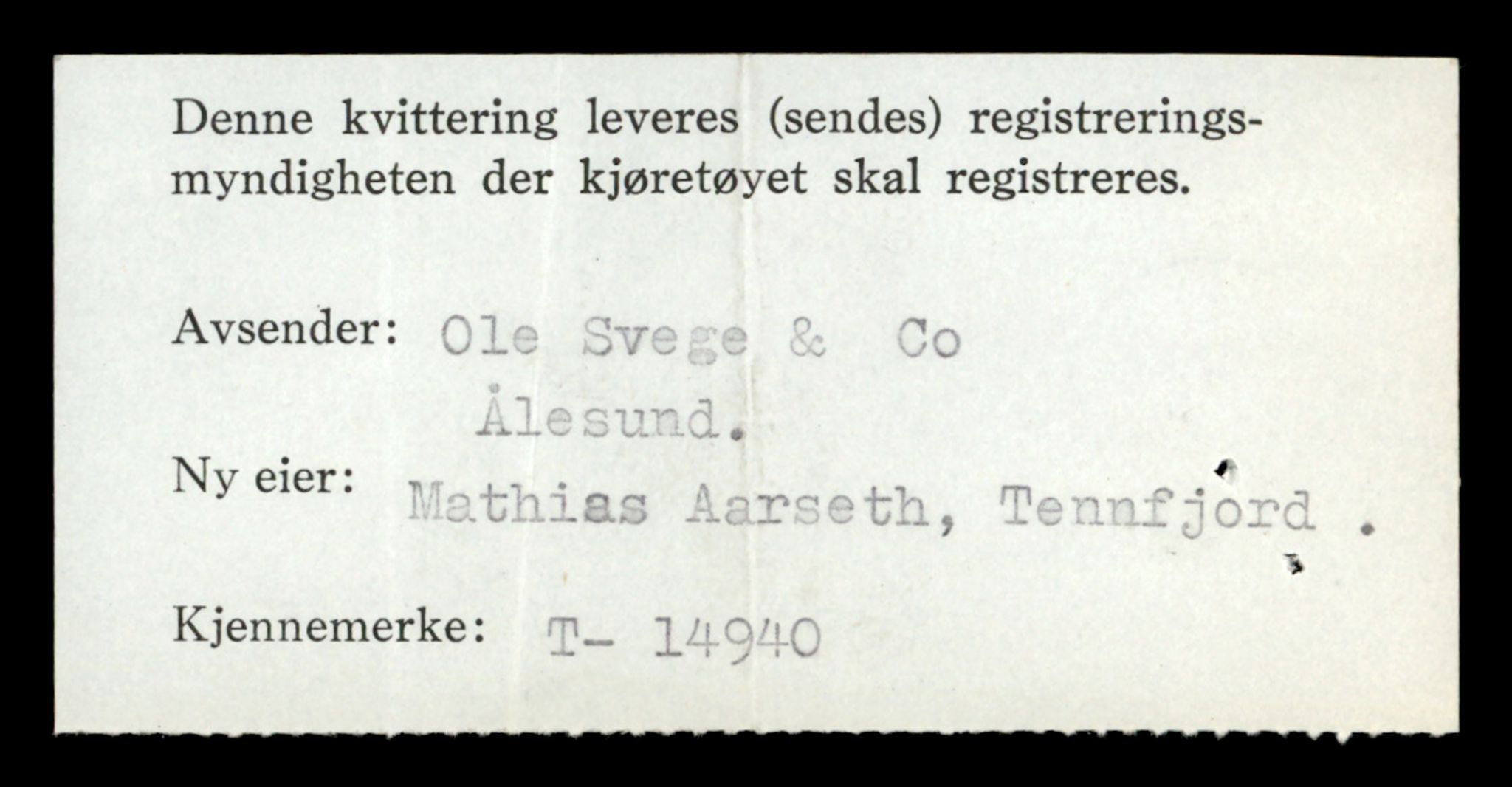 Møre og Romsdal vegkontor - Ålesund trafikkstasjon, AV/SAT-A-4099/F/Fe/L0049: Registreringskort for kjøretøy T 14864 - T 18613, 1927-1998, p. 1752