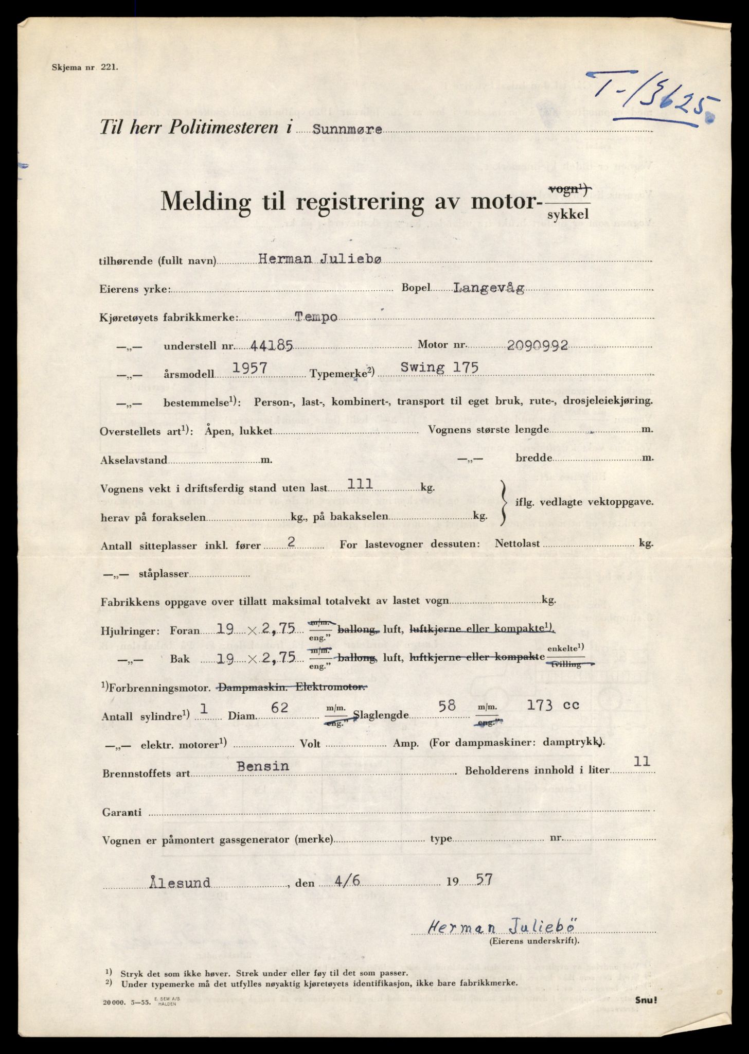 Møre og Romsdal vegkontor - Ålesund trafikkstasjon, AV/SAT-A-4099/F/Fe/L0040: Registreringskort for kjøretøy T 13531 - T 13709, 1927-1998, p. 1665