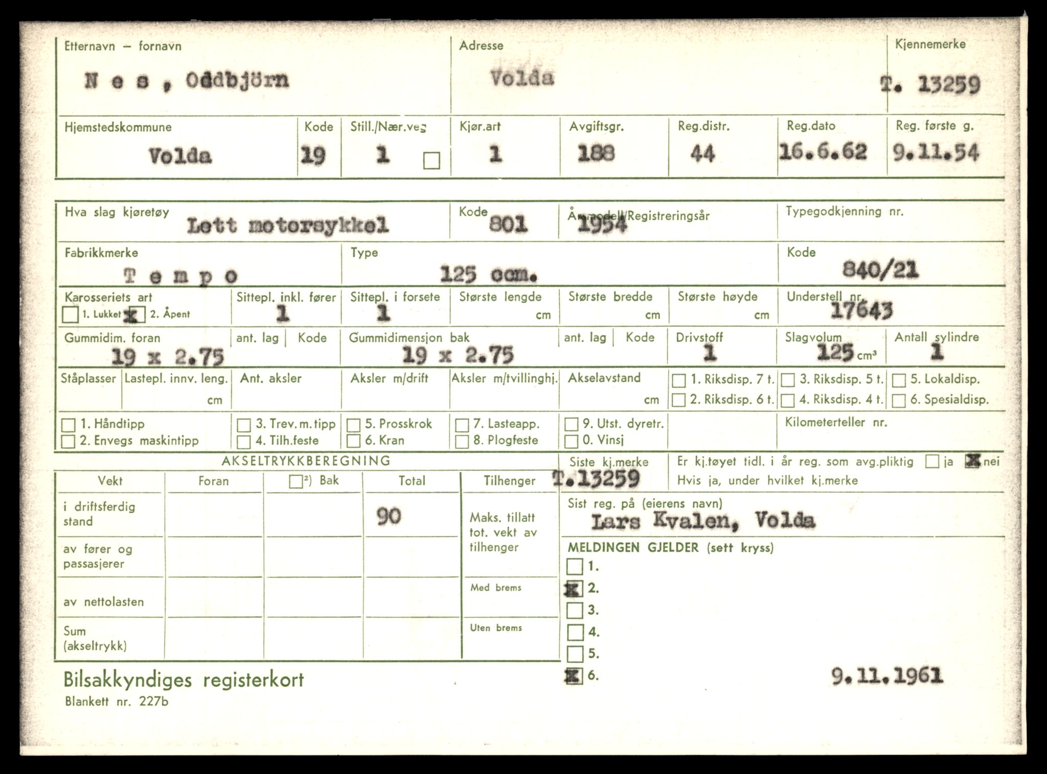 Møre og Romsdal vegkontor - Ålesund trafikkstasjon, SAT/A-4099/F/Fe/L0038: Registreringskort for kjøretøy T 13180 - T 13360, 1927-1998, p. 1349