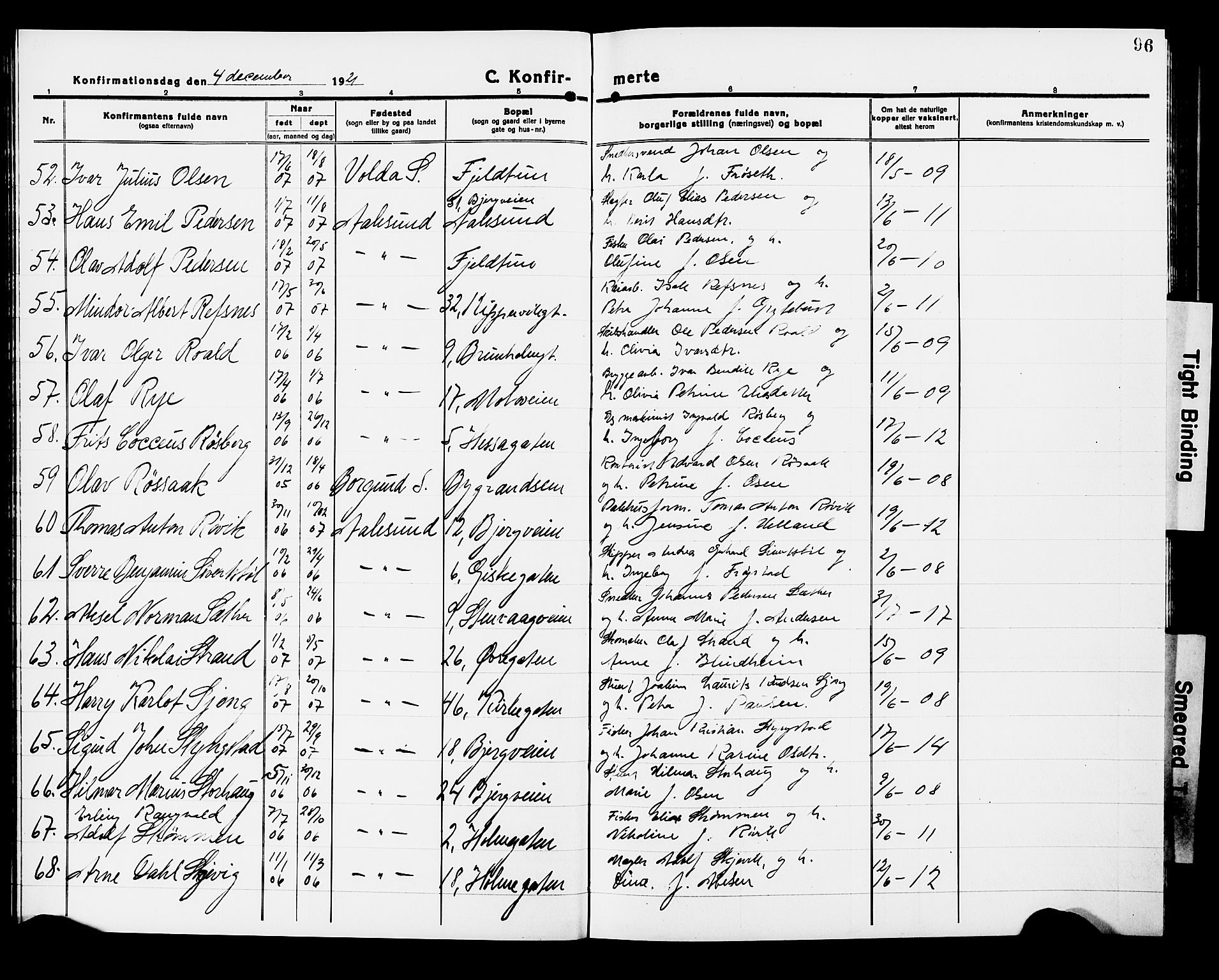 Ministerialprotokoller, klokkerbøker og fødselsregistre - Møre og Romsdal, AV/SAT-A-1454/529/L0472: Parish register (copy) no. 529C09, 1917-1929, p. 96