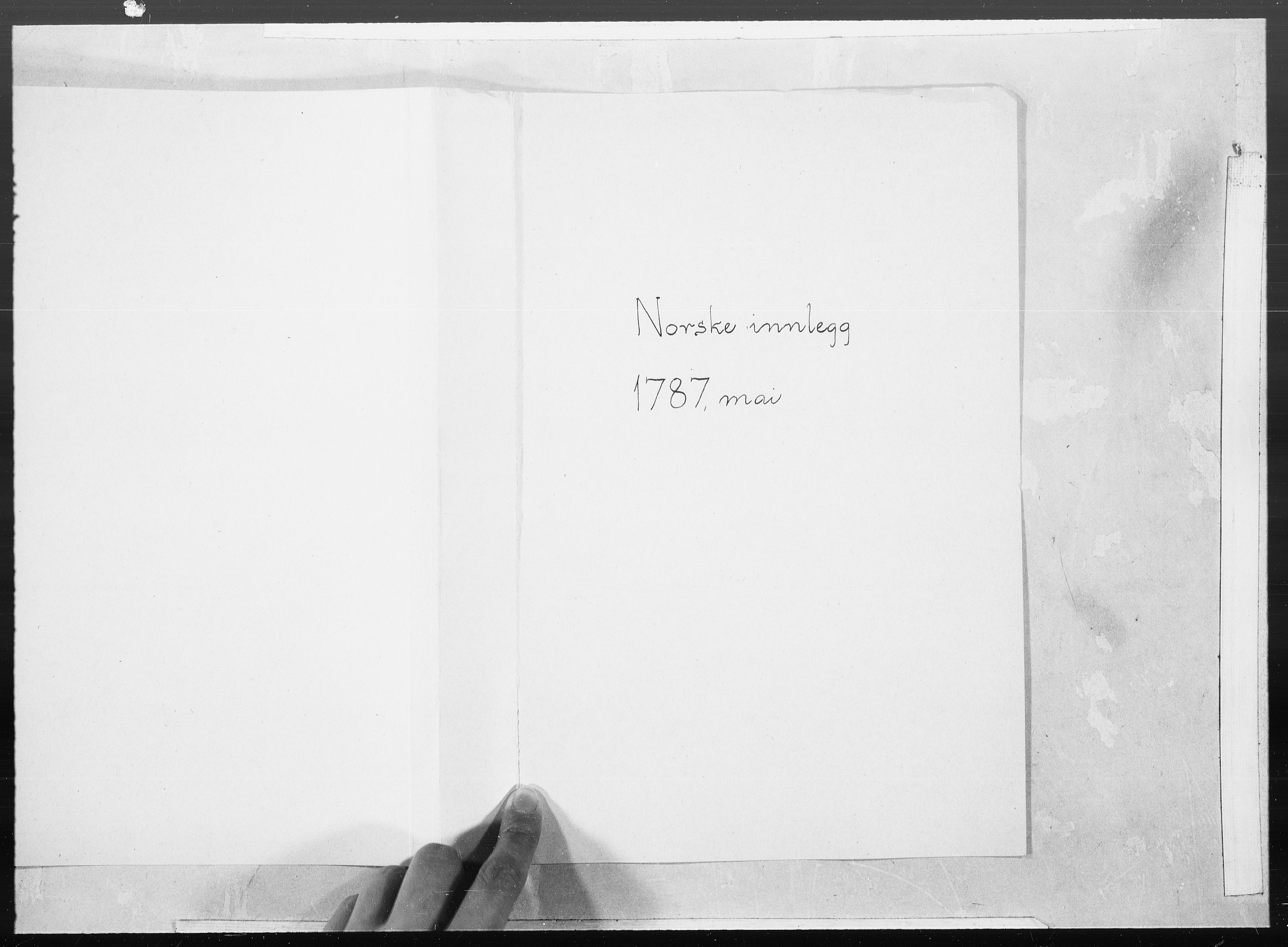 Danske Kanselli 1572-1799, AV/RA-EA-3023/F/Fc/Fcc/Fcca/L0265: Norske innlegg 1572-1799, 1787, p. 323