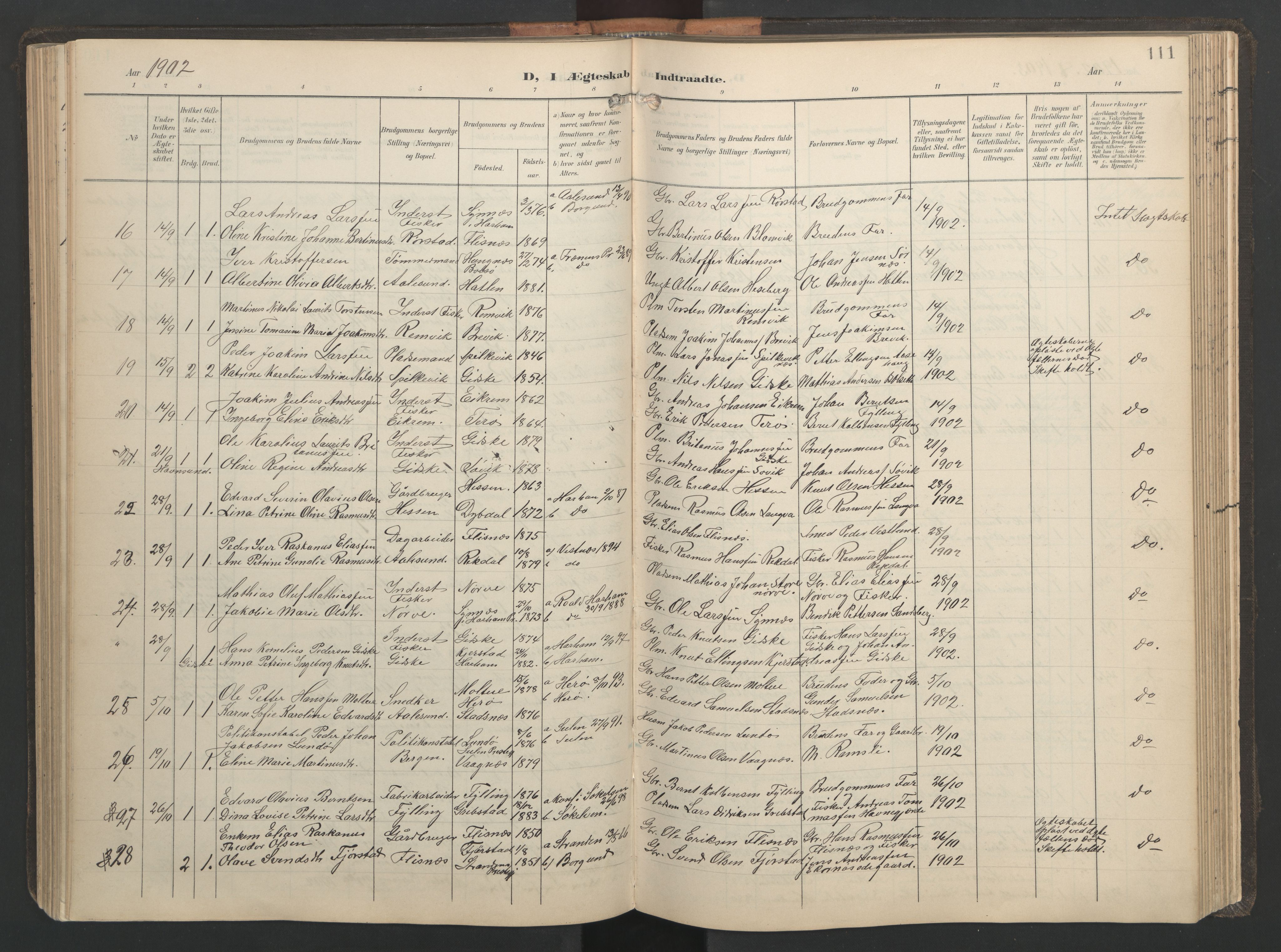 Ministerialprotokoller, klokkerbøker og fødselsregistre - Møre og Romsdal, AV/SAT-A-1454/528/L0433: Parish register (copy) no. 528C14, 1899-1922, p. 111