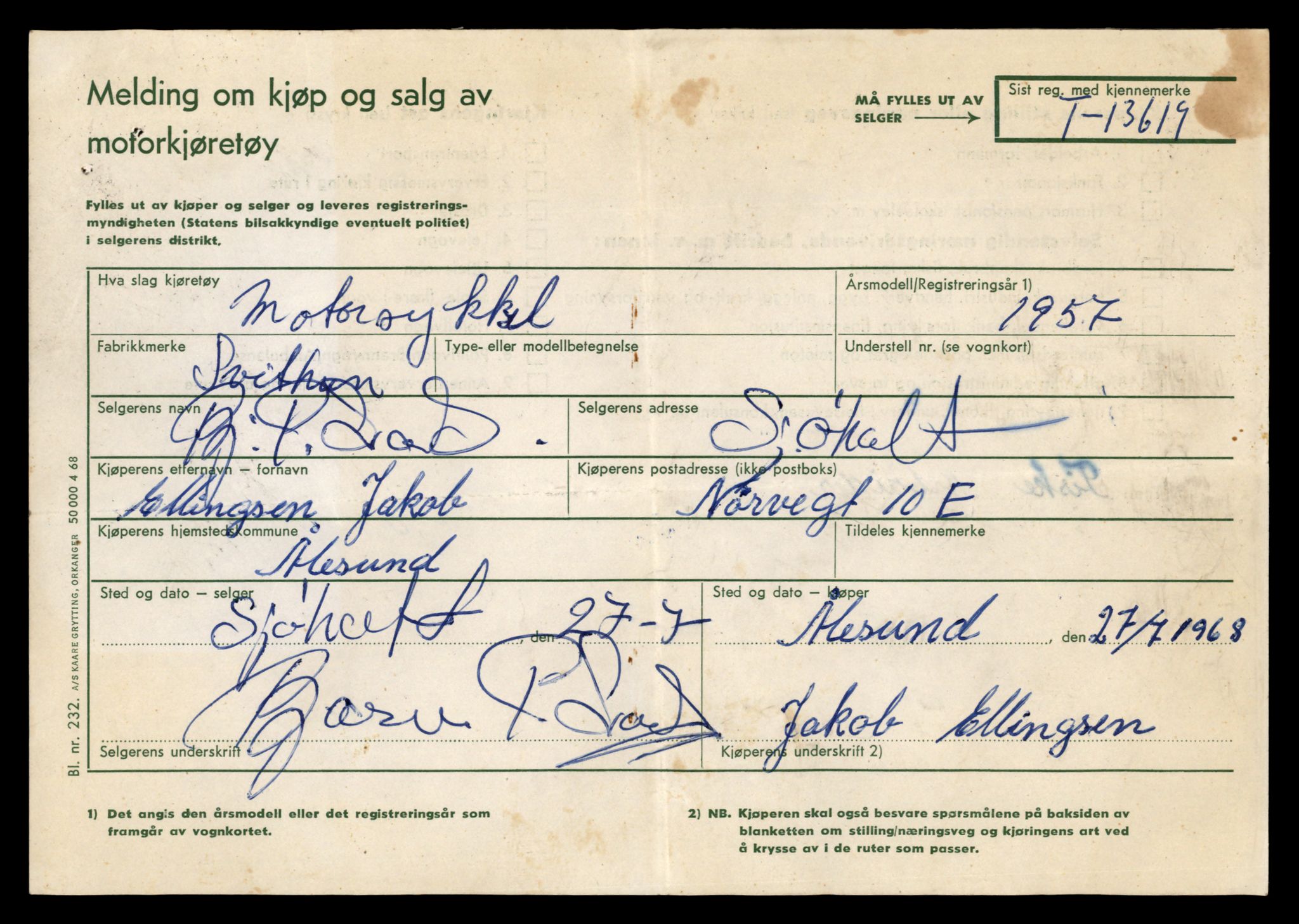 Møre og Romsdal vegkontor - Ålesund trafikkstasjon, AV/SAT-A-4099/F/Fe/L0040: Registreringskort for kjøretøy T 13531 - T 13709, 1927-1998, p. 1559