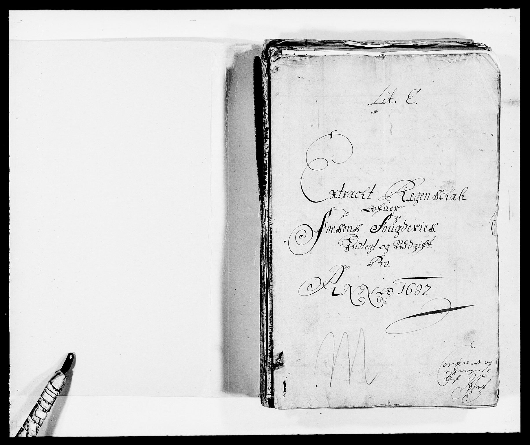 Rentekammeret inntil 1814, Reviderte regnskaper, Fogderegnskap, AV/RA-EA-4092/R57/L3845: Fogderegnskap Fosen, 1687, p. 2