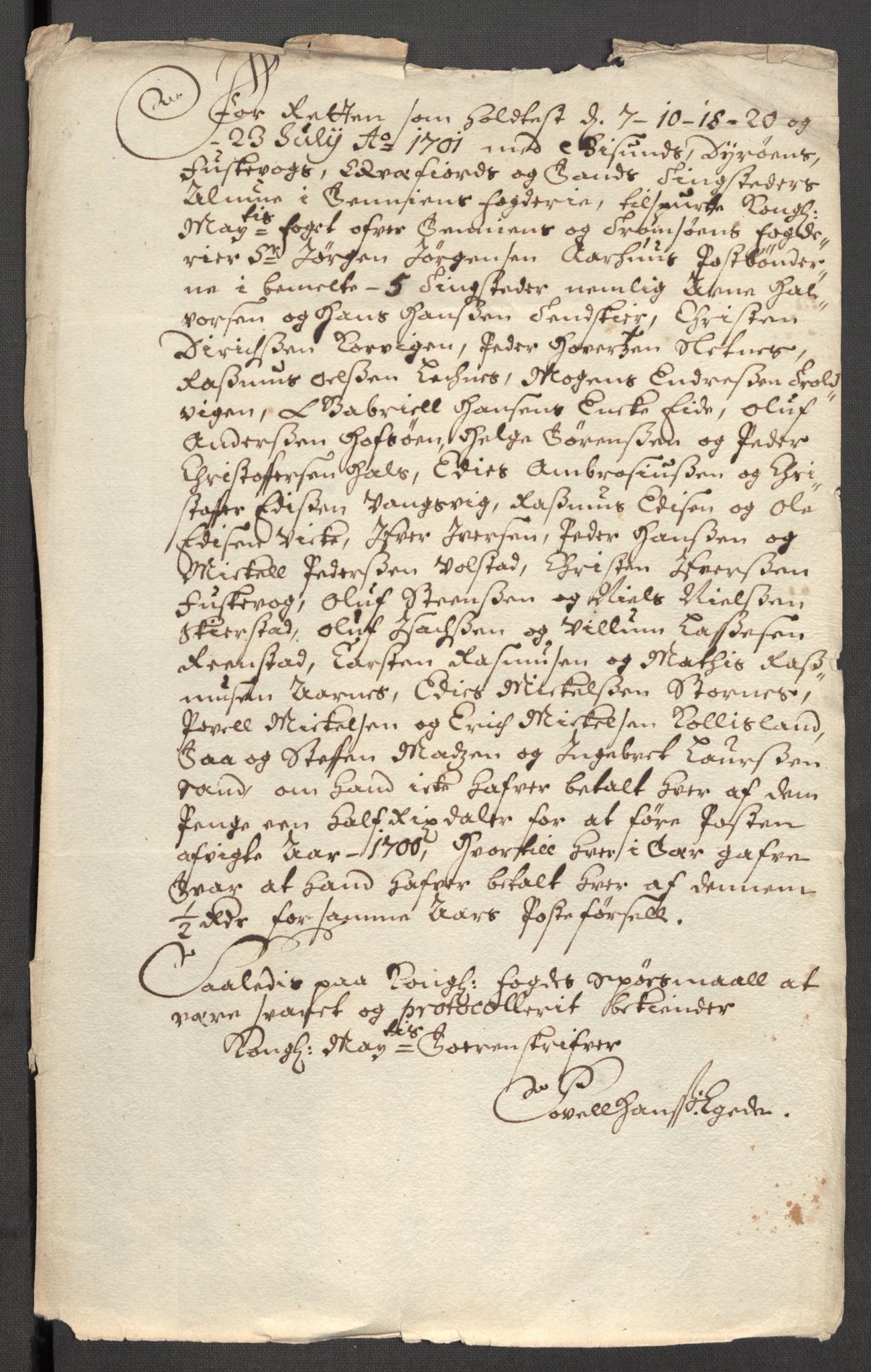 Rentekammeret inntil 1814, Reviderte regnskaper, Fogderegnskap, RA/EA-4092/R68/L4755: Fogderegnskap Senja og Troms, 1700-1704, p. 98