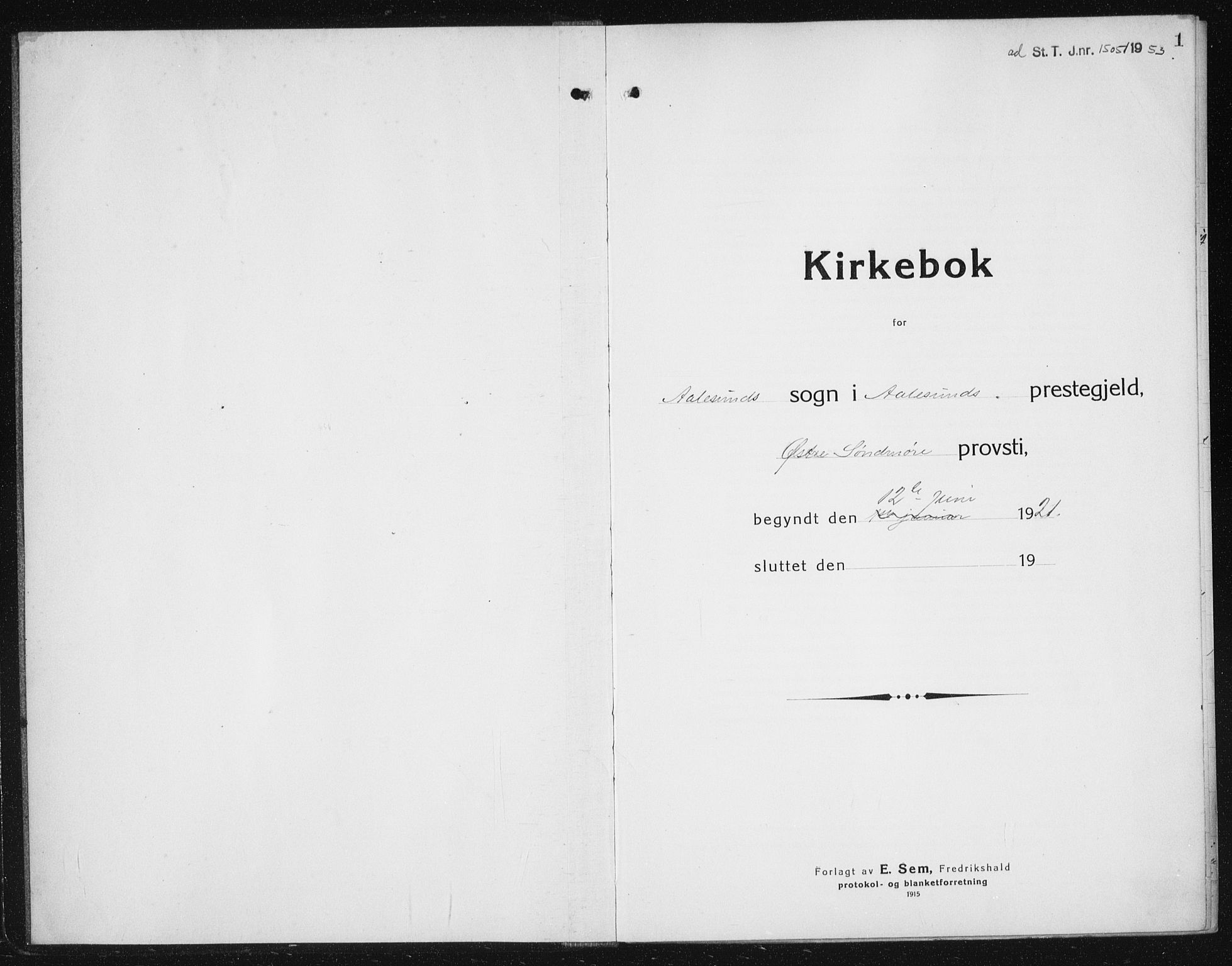 Ministerialprotokoller, klokkerbøker og fødselsregistre - Møre og Romsdal, AV/SAT-A-1454/529/L0475: Parish register (copy) no. 529C12, 1921-1934, p. 1