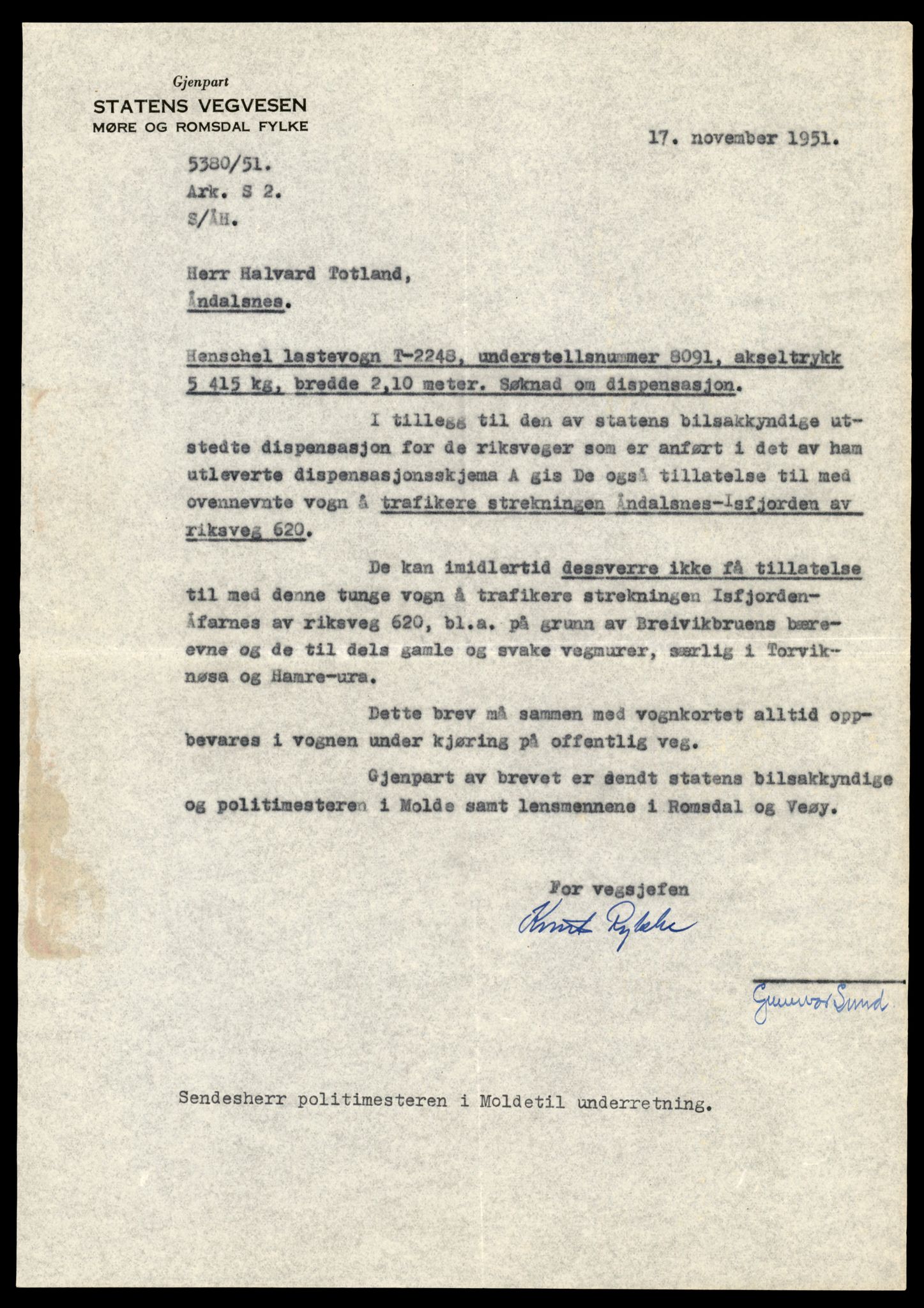 Møre og Romsdal vegkontor - Ålesund trafikkstasjon, AV/SAT-A-4099/F/Fe/L0033: Registreringskort for kjøretøy T 12151 - T 12474, 1927-1998, p. 3365