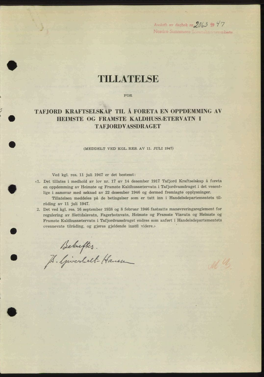 Nordre Sunnmøre sorenskriveri, AV/SAT-A-0006/1/2/2C/2Ca: Mortgage book no. A26, 1947-1948, Diary no: : 2063/1947