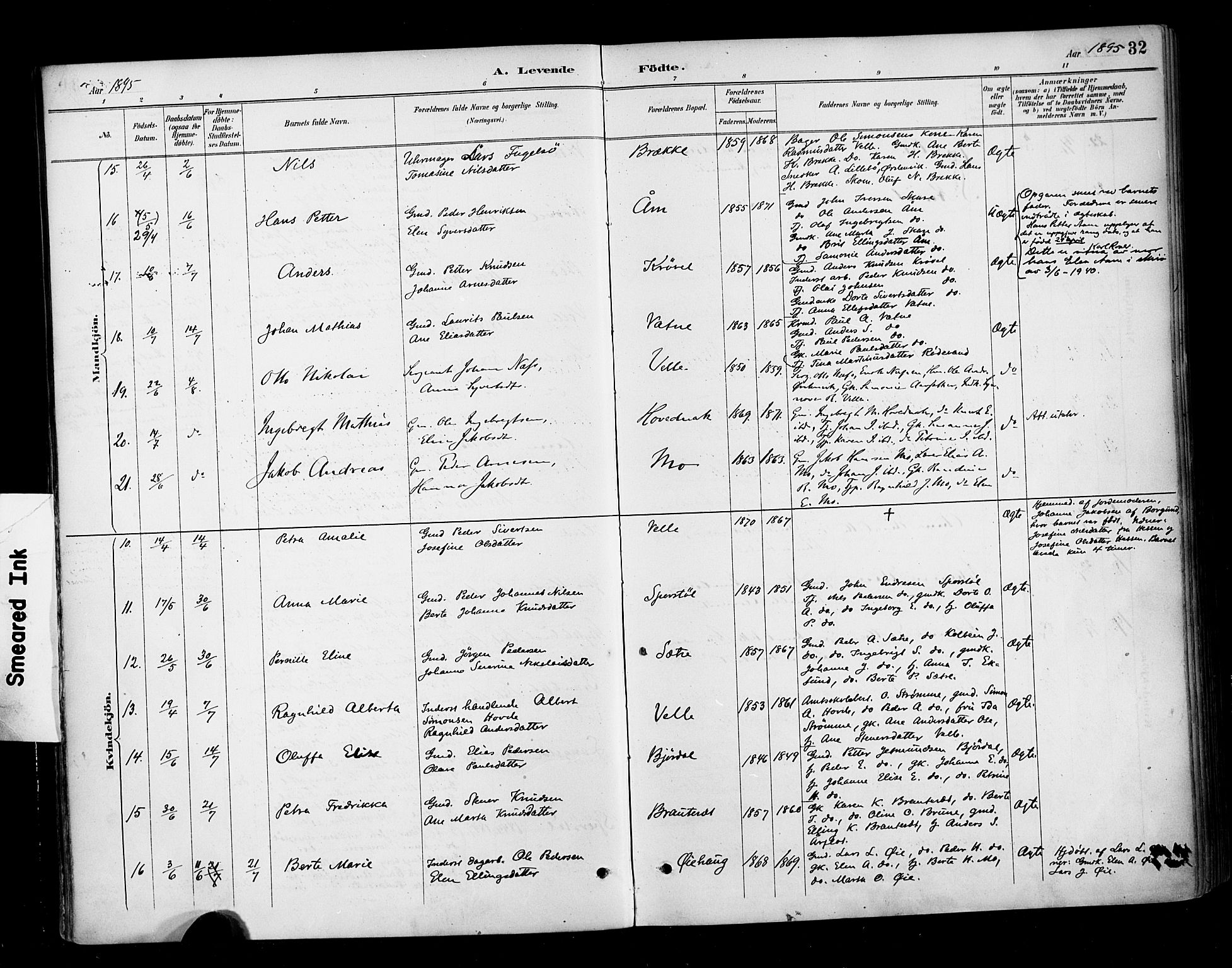 Ministerialprotokoller, klokkerbøker og fødselsregistre - Møre og Romsdal, AV/SAT-A-1454/513/L0177: Parish register (official) no. 513A04, 1890-1906, p. 32