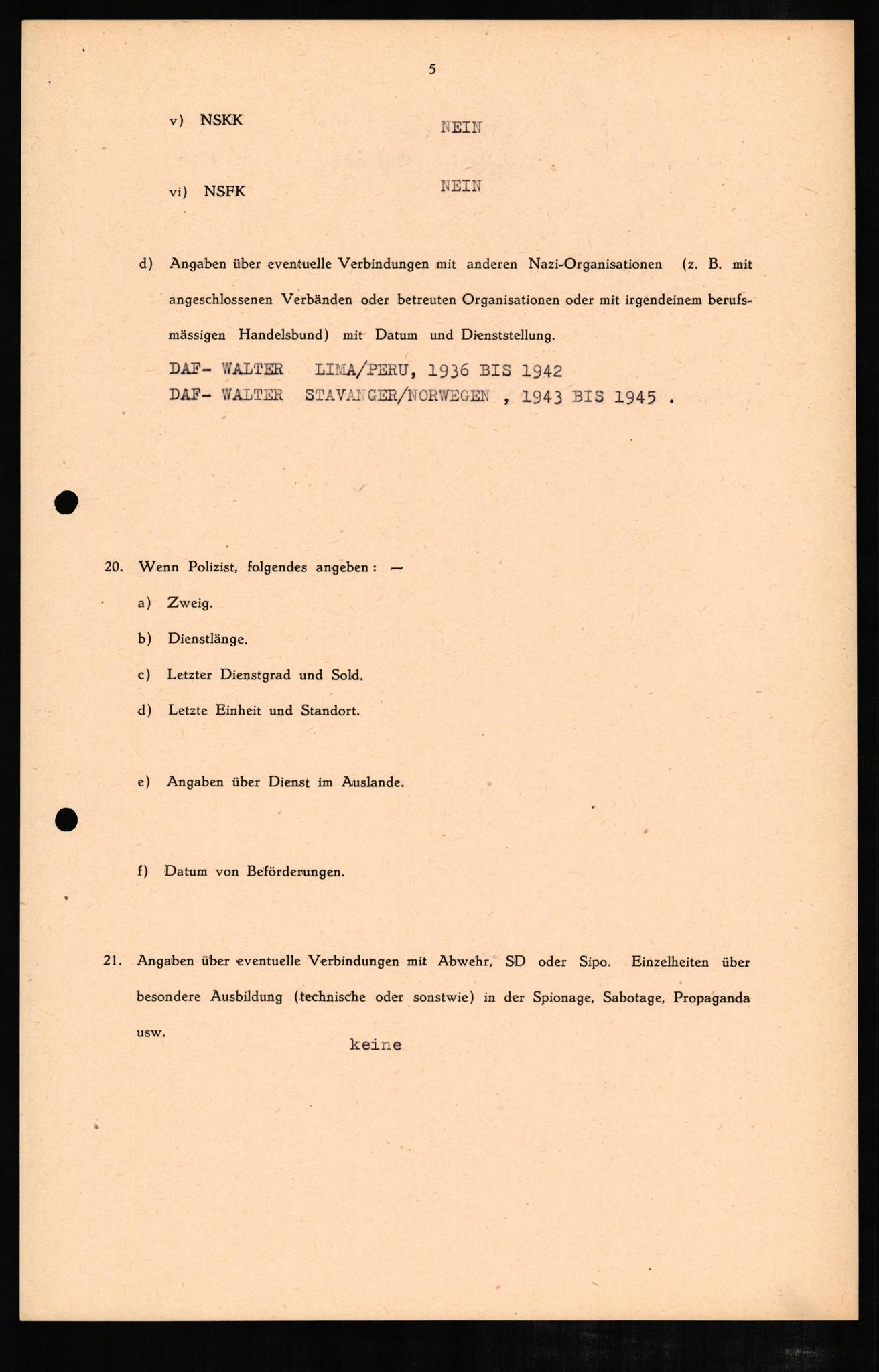 Forsvaret, Forsvarets overkommando II, RA/RAFA-3915/D/Db/L0006: CI Questionaires. Tyske okkupasjonsstyrker i Norge. Tyskere., 1945-1946, p. 63