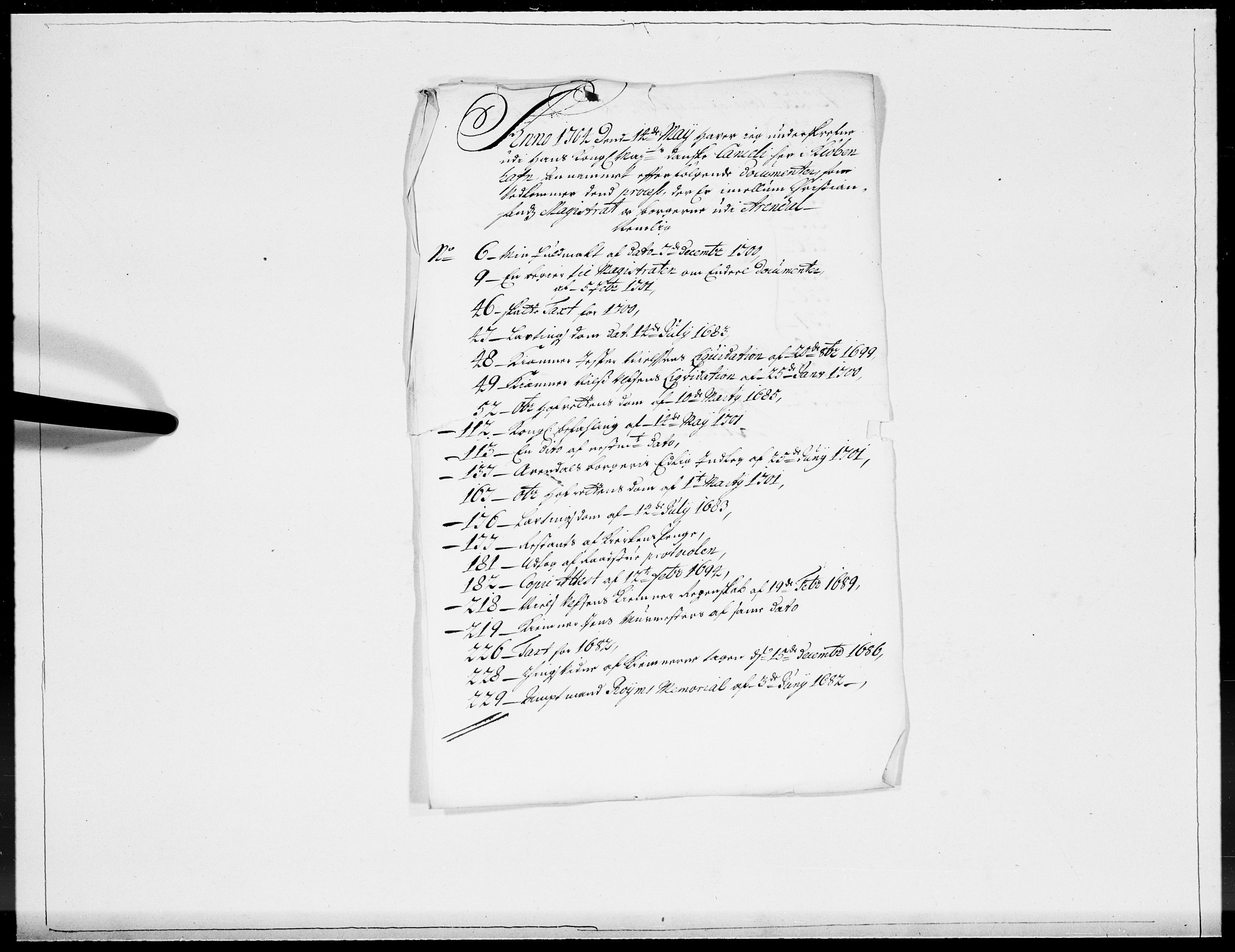 Danske Kanselli 1572-1799, AV/RA-EA-3023/F/Fc/Fcc/Fcca/L0056: Norske innlegg 1572-1799, Kommisjonssak, borgerskap mot magistrat, 1704, p. 9