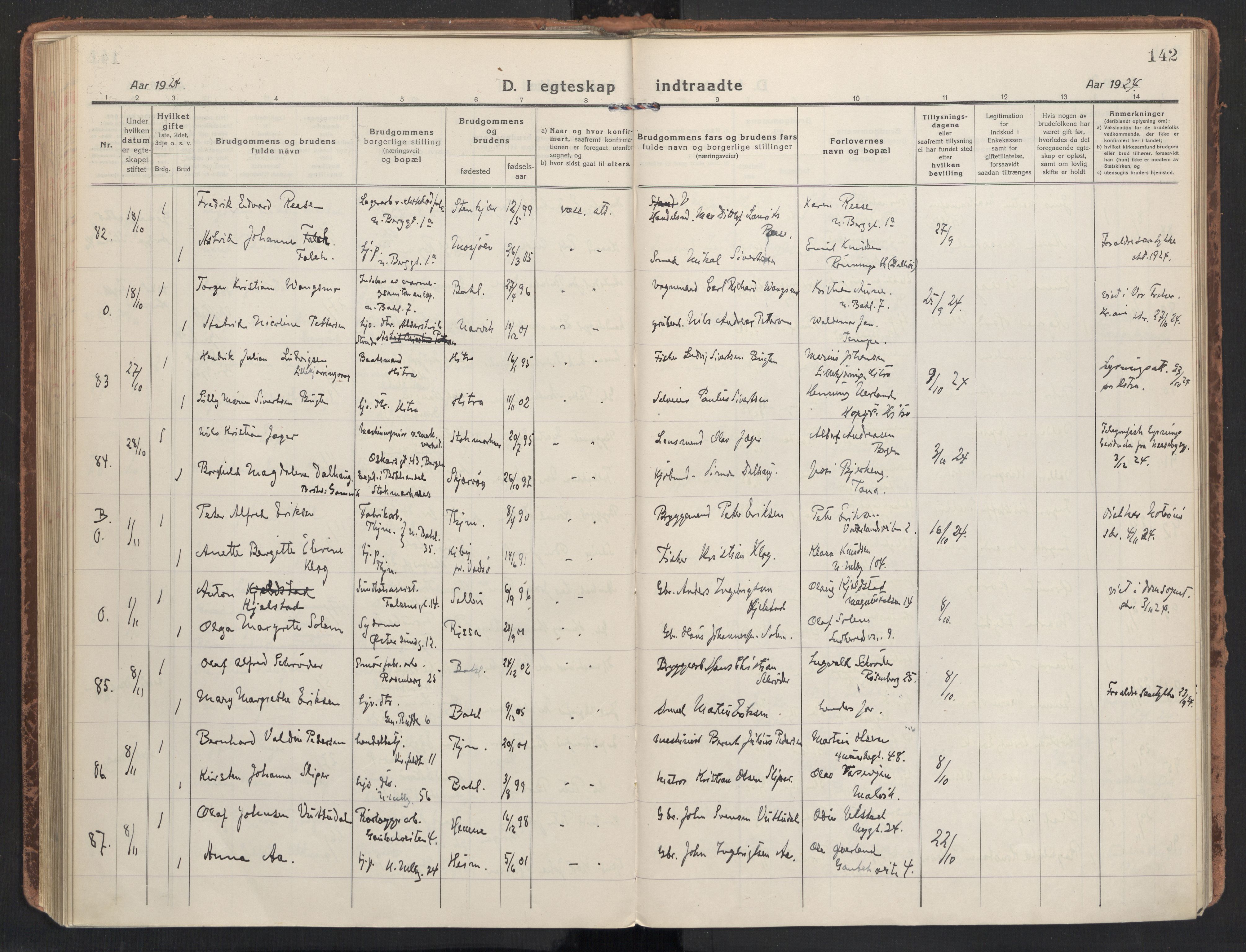 Ministerialprotokoller, klokkerbøker og fødselsregistre - Sør-Trøndelag, AV/SAT-A-1456/604/L0206: Parish register (official) no. 604A26, 1917-1931, p. 142