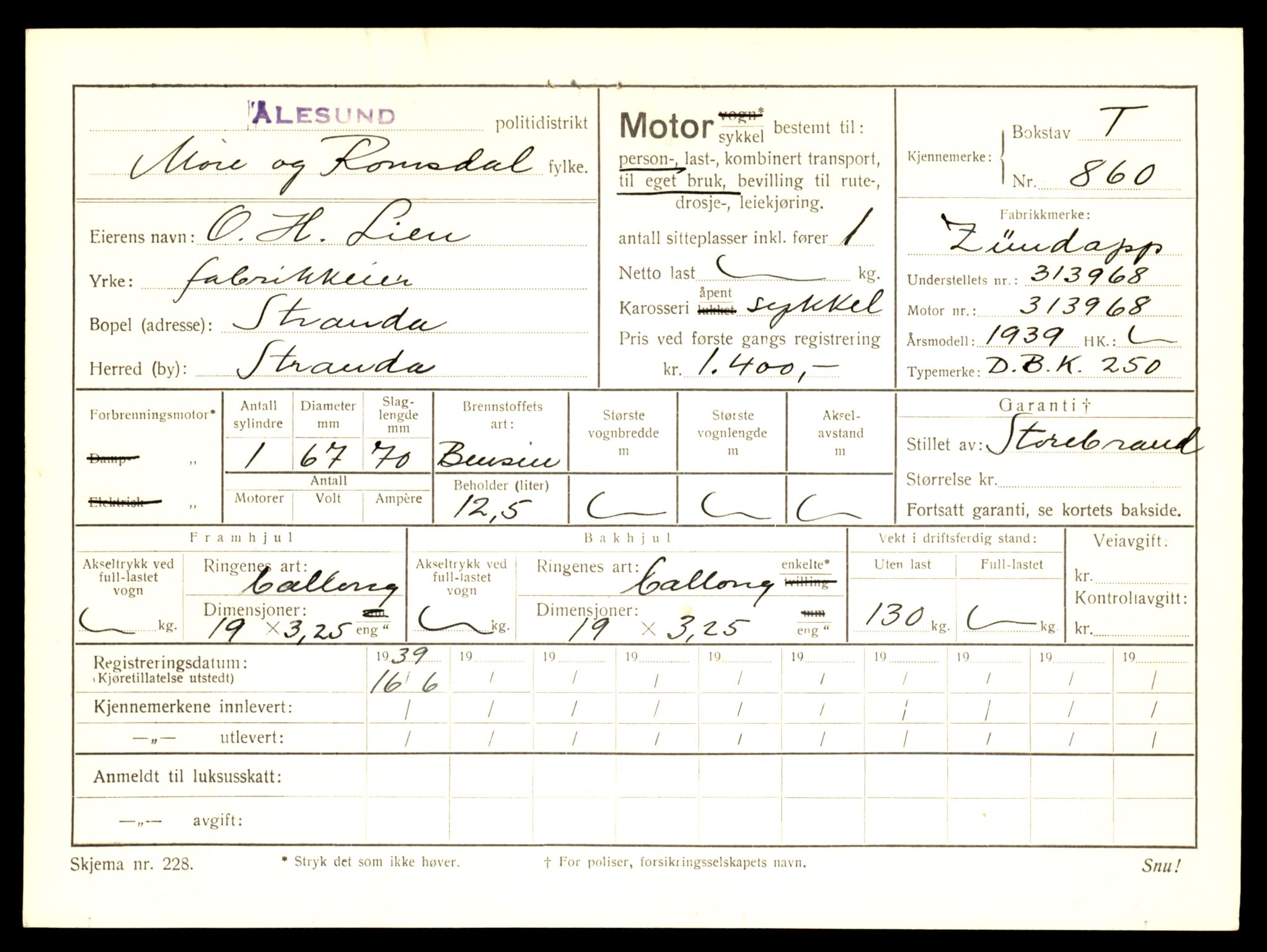 Møre og Romsdal vegkontor - Ålesund trafikkstasjon, AV/SAT-A-4099/F/Fe/L0008: Registreringskort for kjøretøy T 747 - T 894, 1927-1998, p. 2578