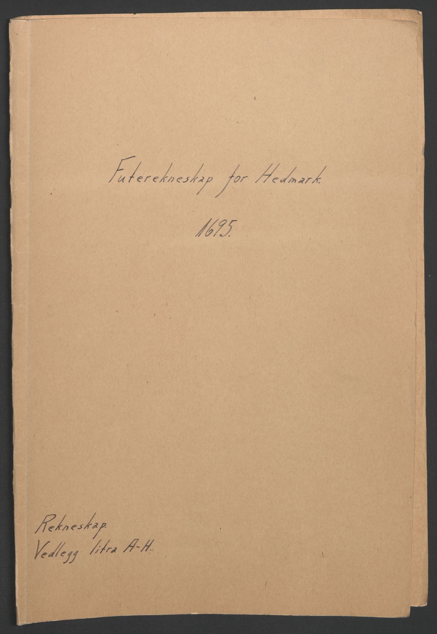 Rentekammeret inntil 1814, Reviderte regnskaper, Fogderegnskap, AV/RA-EA-4092/R16/L1036: Fogderegnskap Hedmark, 1695-1696, p. 2