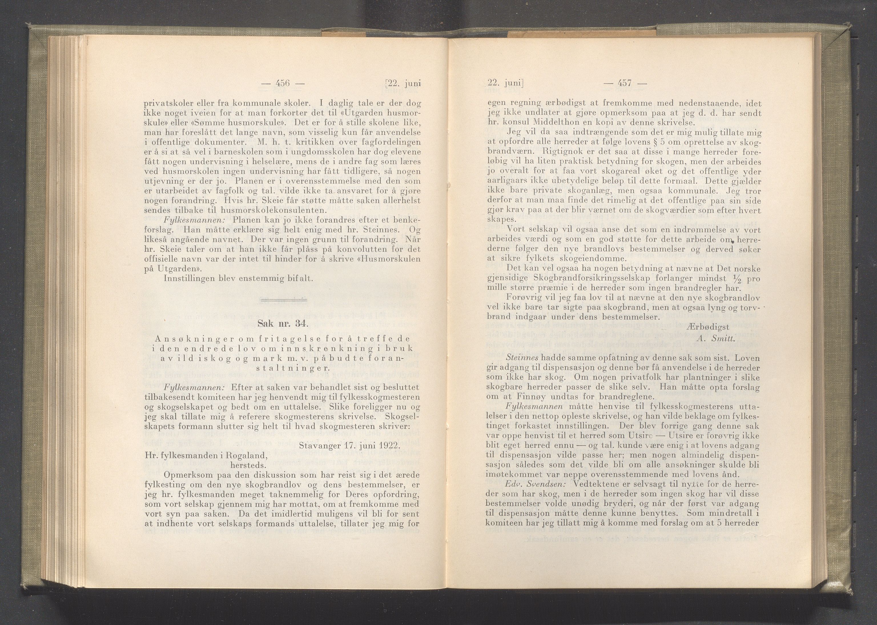 Rogaland fylkeskommune - Fylkesrådmannen , IKAR/A-900/A/Aa/Aaa/L0041: Møtebok , 1922, p. 456-457