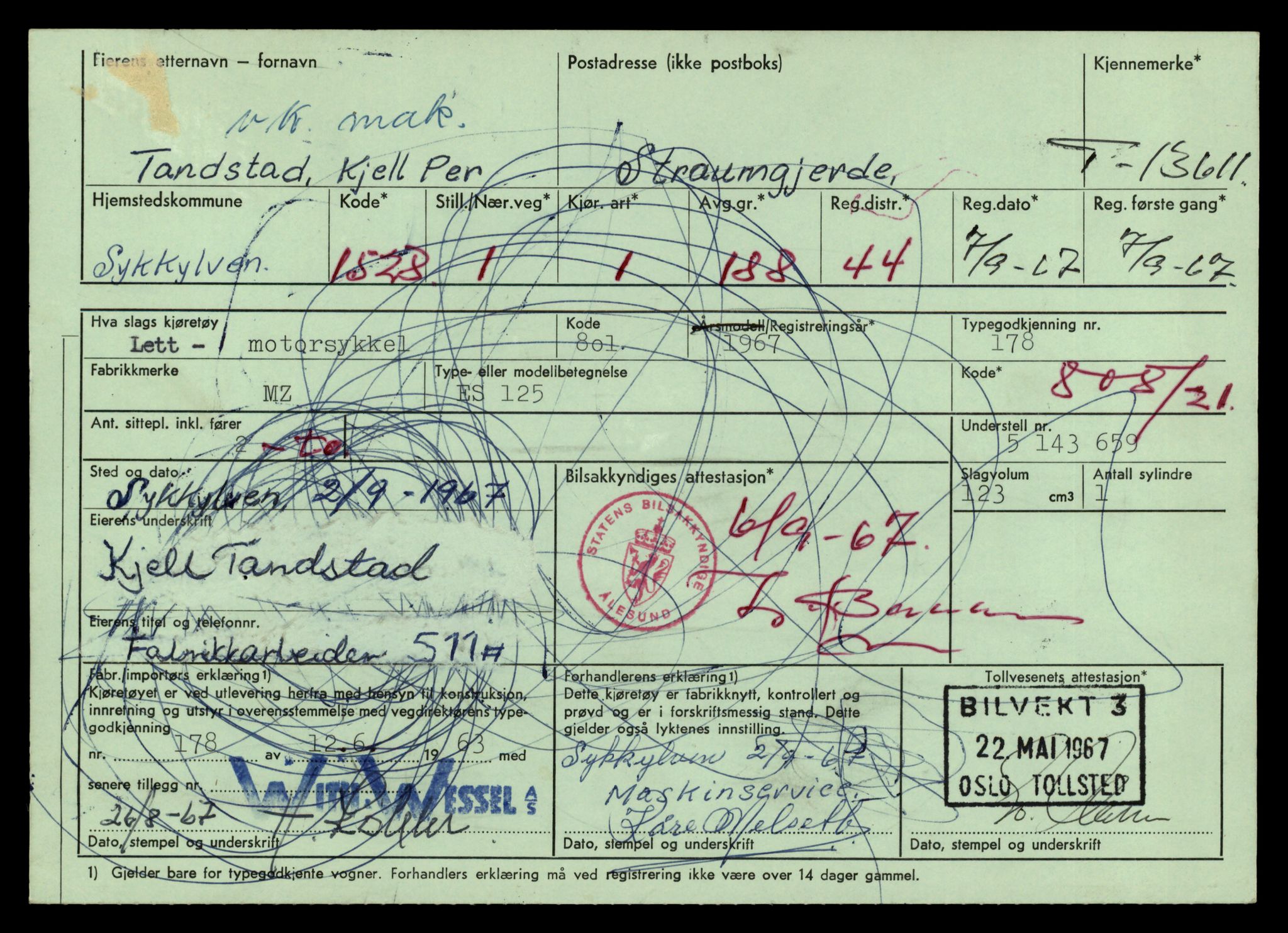 Møre og Romsdal vegkontor - Ålesund trafikkstasjon, AV/SAT-A-4099/F/Fe/L0040: Registreringskort for kjøretøy T 13531 - T 13709, 1927-1998, p. 1459