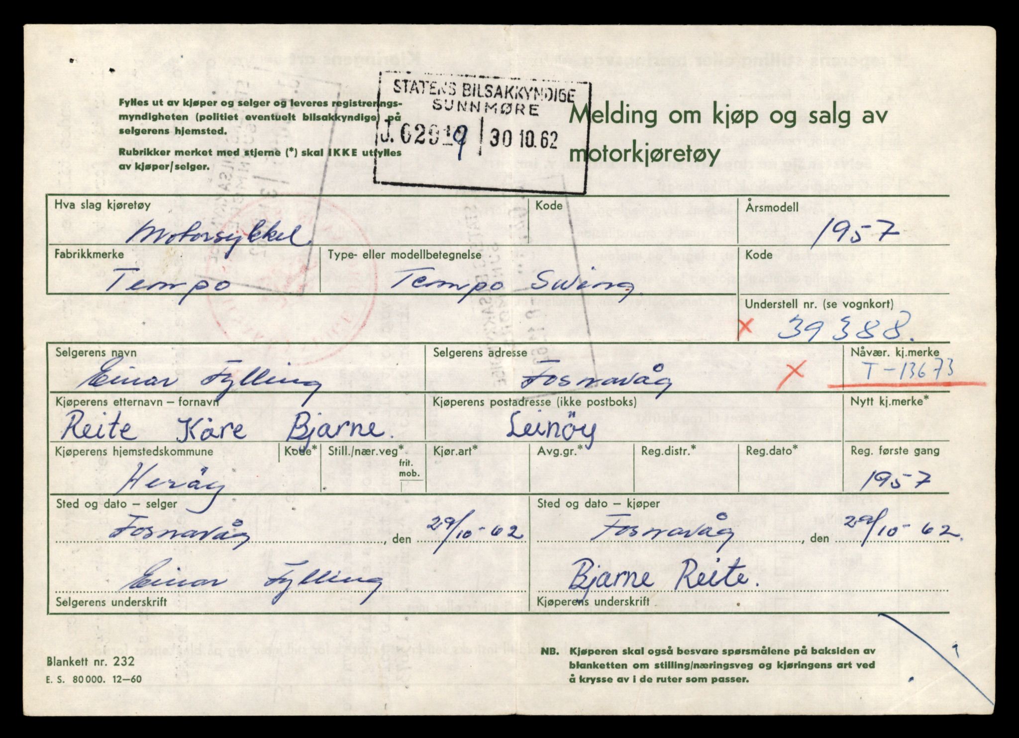 Møre og Romsdal vegkontor - Ålesund trafikkstasjon, AV/SAT-A-4099/F/Fe/L0040: Registreringskort for kjøretøy T 13531 - T 13709, 1927-1998, p. 2427