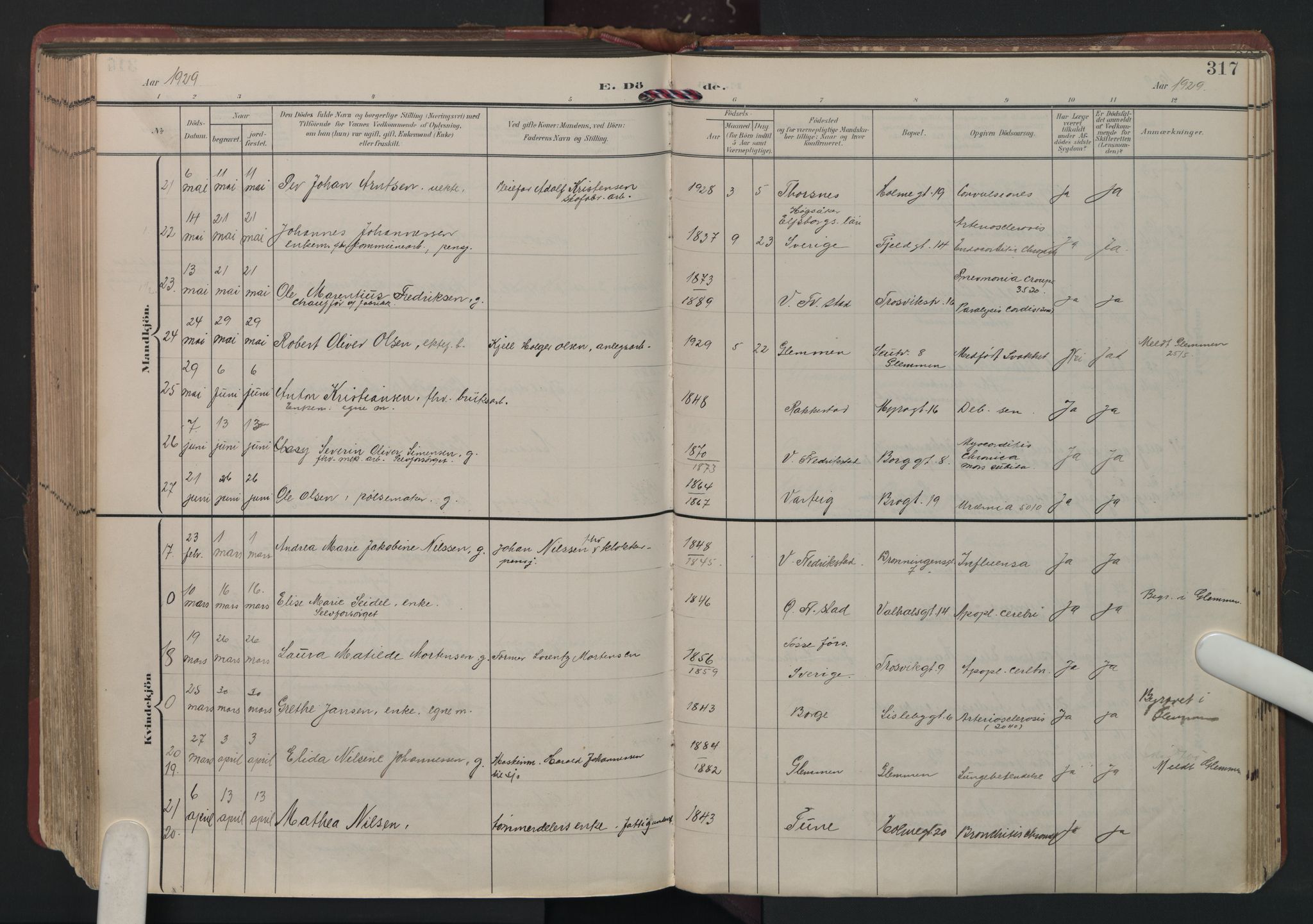 Fredrikstad domkirkes prestekontor Kirkebøker, AV/SAO-A-10906/F/Fa/L0008: Parish register (official) no. 8, 1902-1936, p. 317