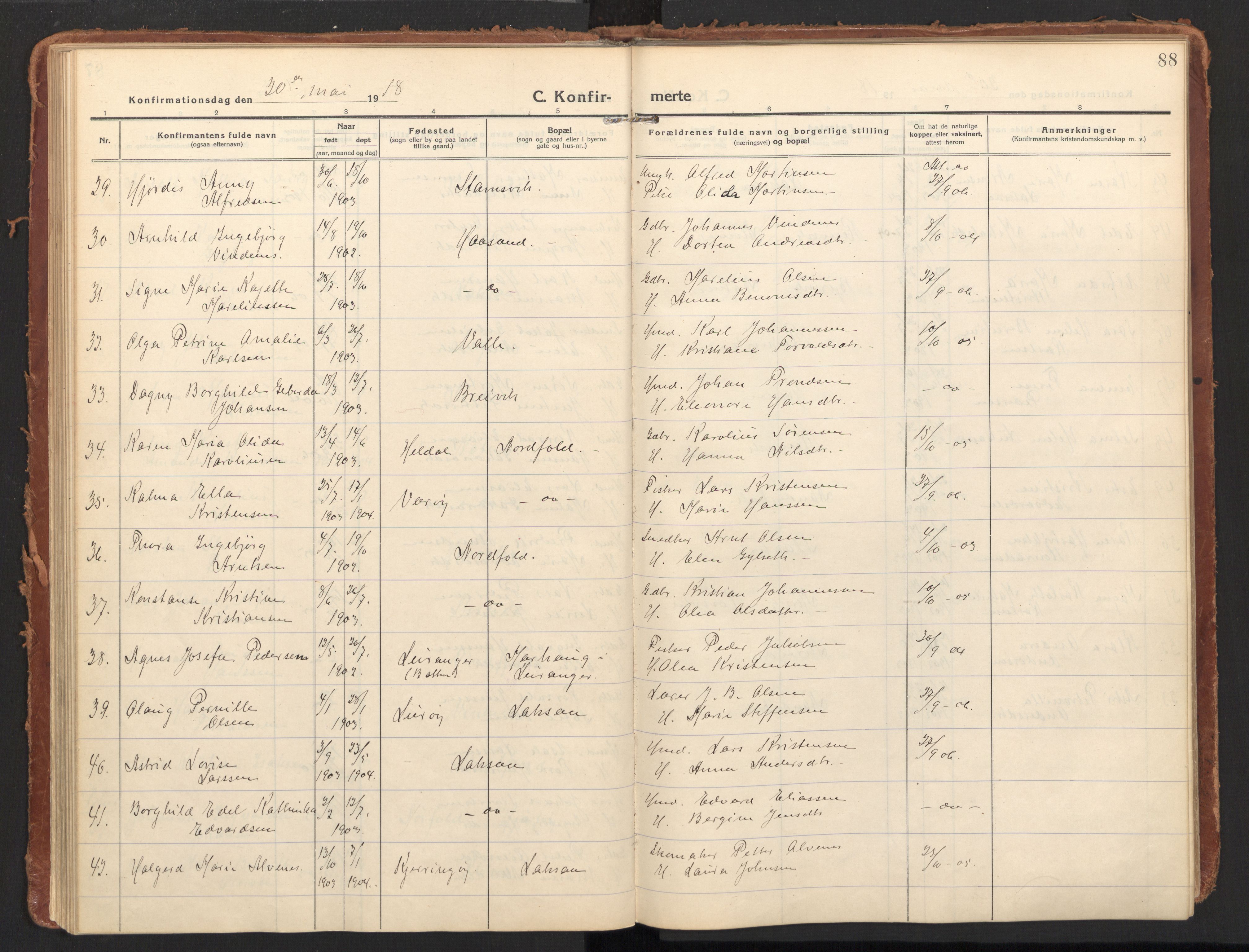 Ministerialprotokoller, klokkerbøker og fødselsregistre - Nordland, AV/SAT-A-1459/858/L0833: Parish register (official) no. 858A03, 1916-1934, p. 88