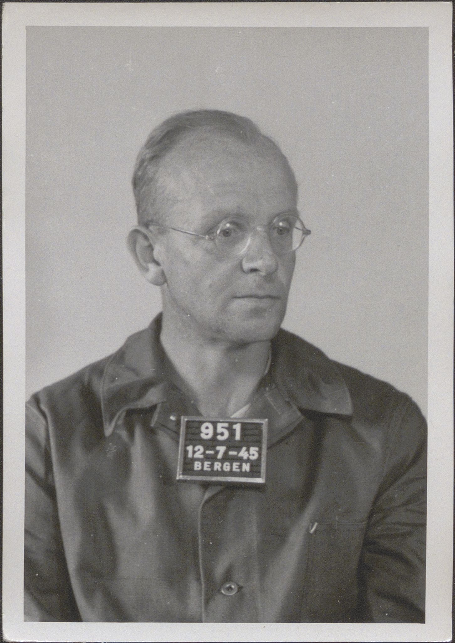 Bergen politikammer / politidistrikt, SAB/A-60401/Y/Yc/Ycd/L0004: Personfoto - landsvikere etc, 1945-1947, p. 903