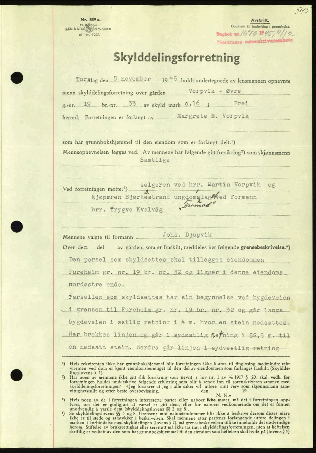 Nordmøre sorenskriveri, AV/SAT-A-4132/1/2/2Ca: Mortgage book no. A100a, 1945-1945, Diary no: : 1670/1945