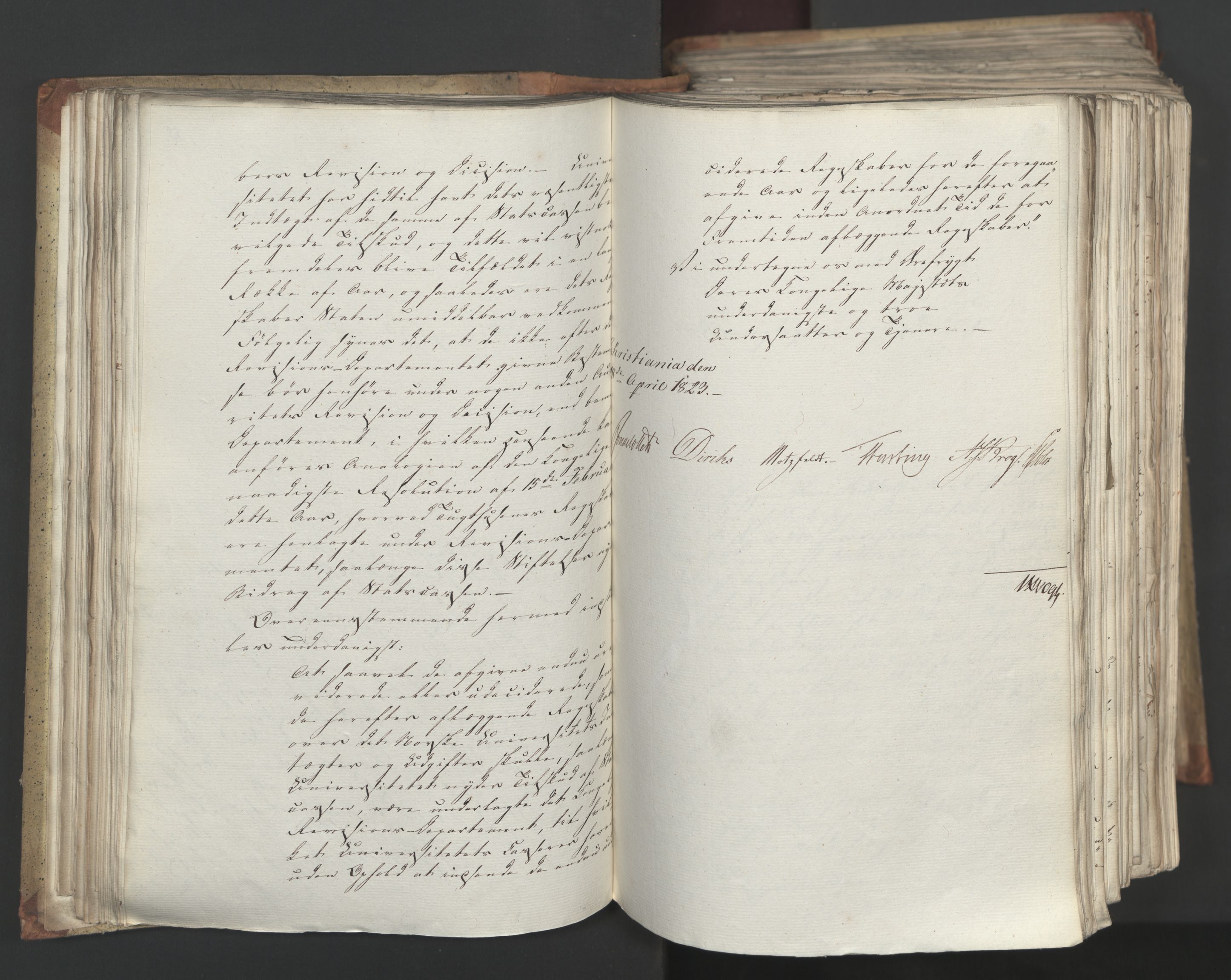 Statsrådsavdelingen i Stockholm, AV/RA-S-1003/D/Da/L0034: Regjeringsinnstillinger nr. 275-540, 1823, p. 115