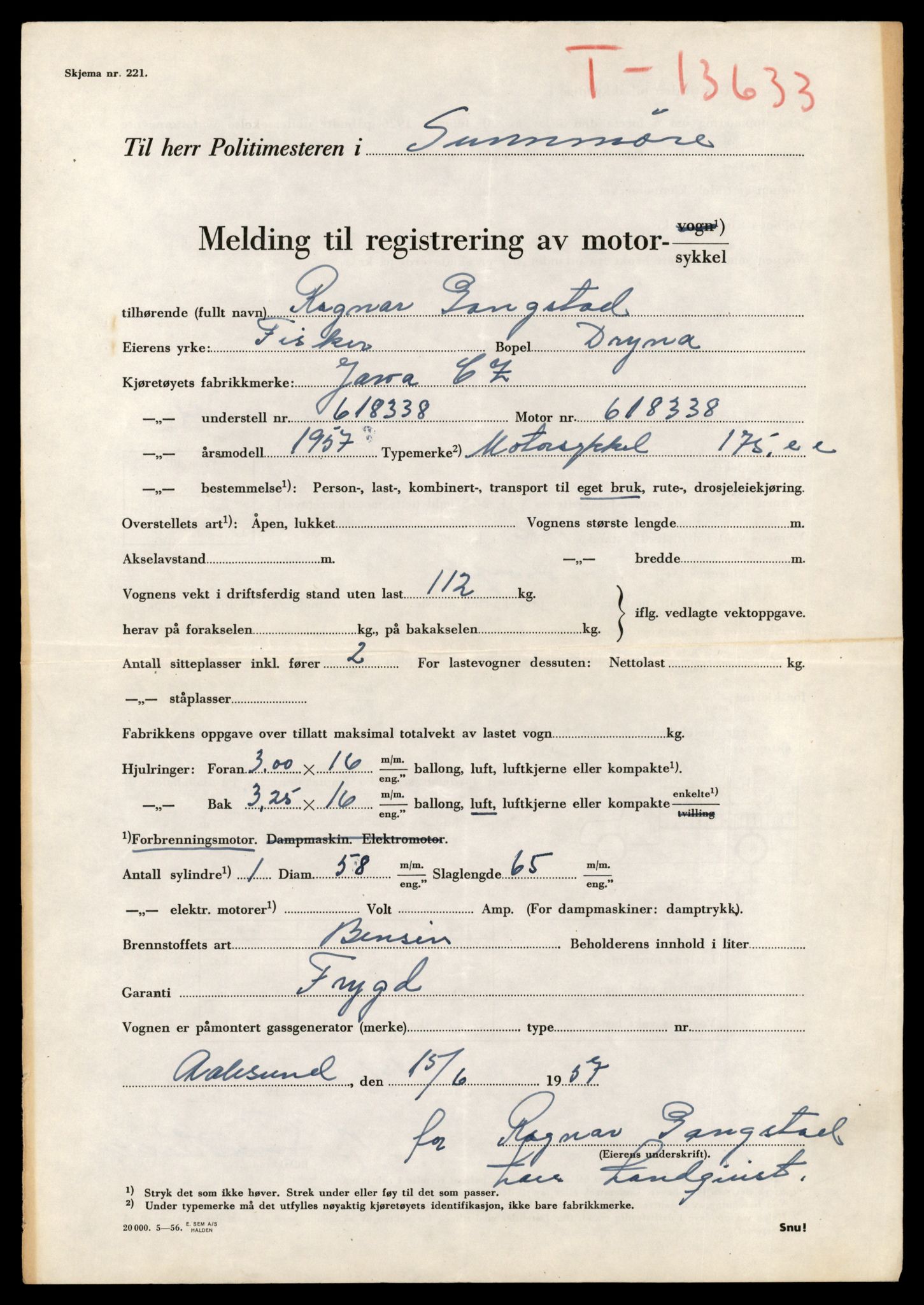 Møre og Romsdal vegkontor - Ålesund trafikkstasjon, AV/SAT-A-4099/F/Fe/L0040: Registreringskort for kjøretøy T 13531 - T 13709, 1927-1998, p. 1775