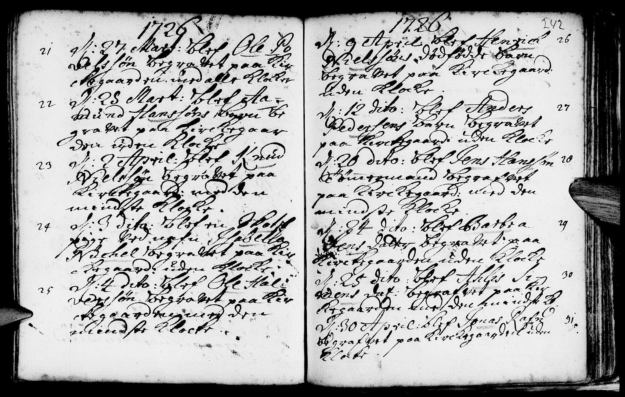Nykirken Sokneprestembete, SAB/A-77101/H/Haa/L0009: Parish register (official) no. A 9, 1689-1759, p. 242