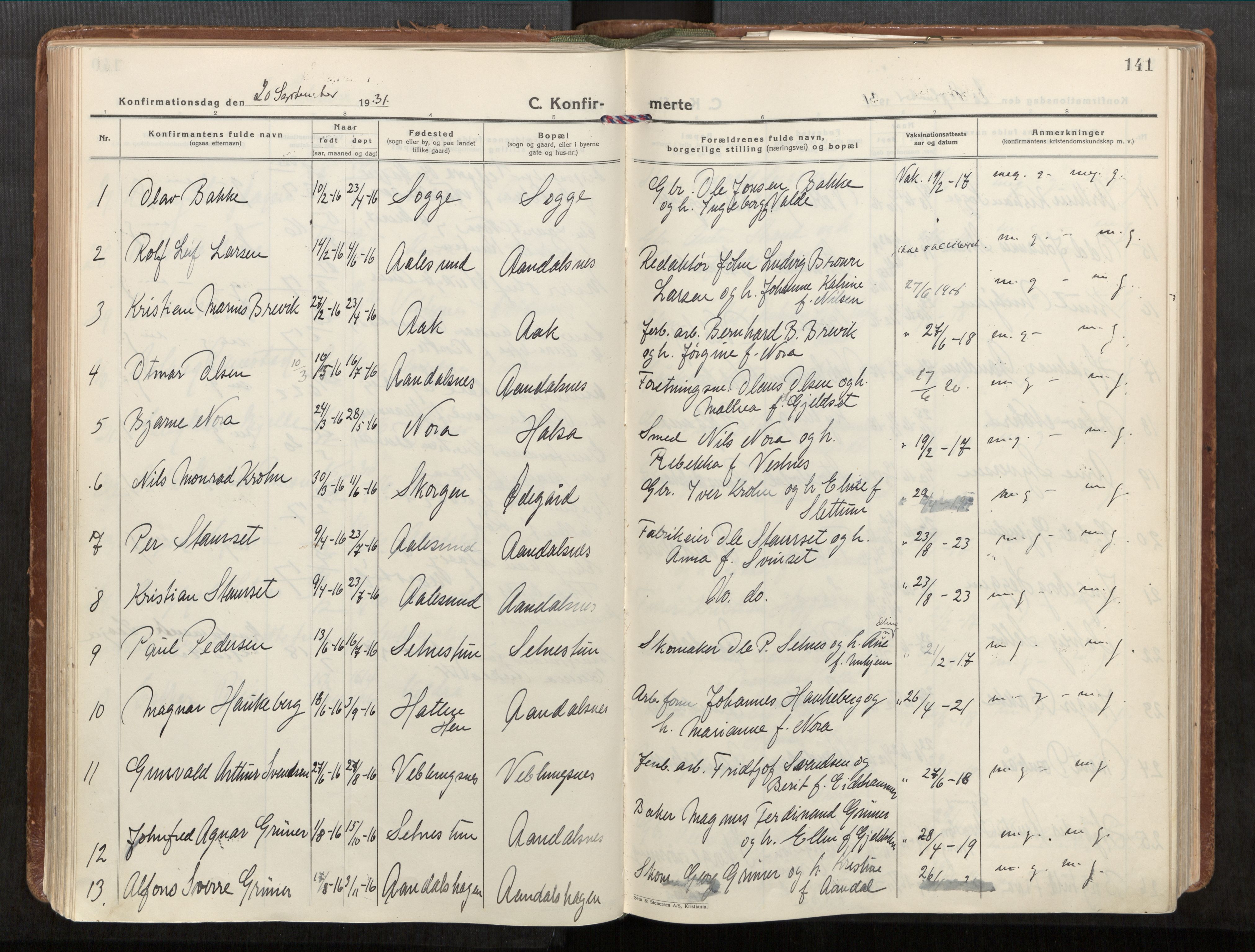 Ministerialprotokoller, klokkerbøker og fødselsregistre - Møre og Romsdal, AV/SAT-A-1454/544/L0587: Parish register (official) no. 544A11, 1924-1954, p. 141