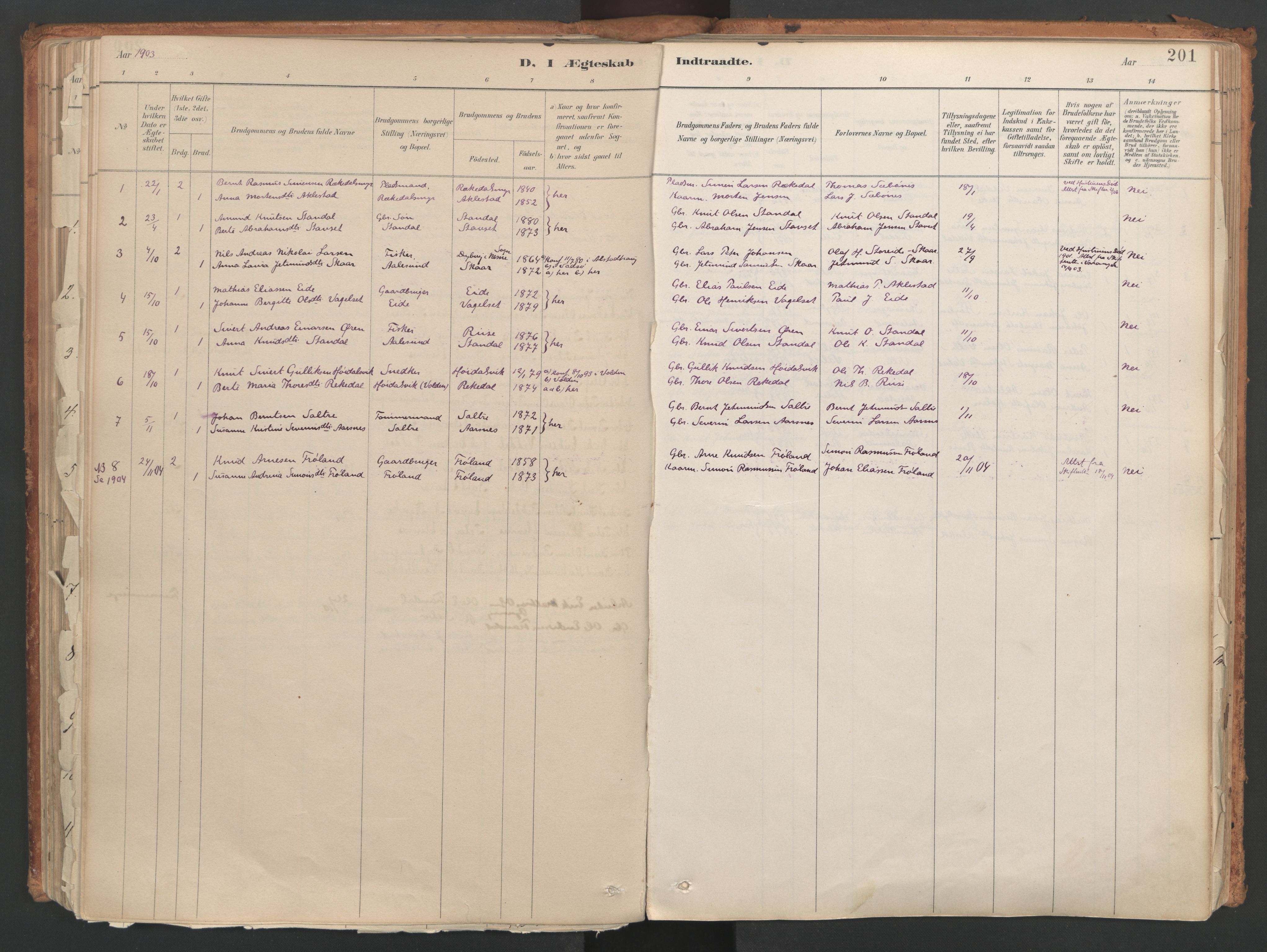 Ministerialprotokoller, klokkerbøker og fødselsregistre - Møre og Romsdal, SAT/A-1454/515/L0211: Parish register (official) no. 515A07, 1886-1910, p. 201