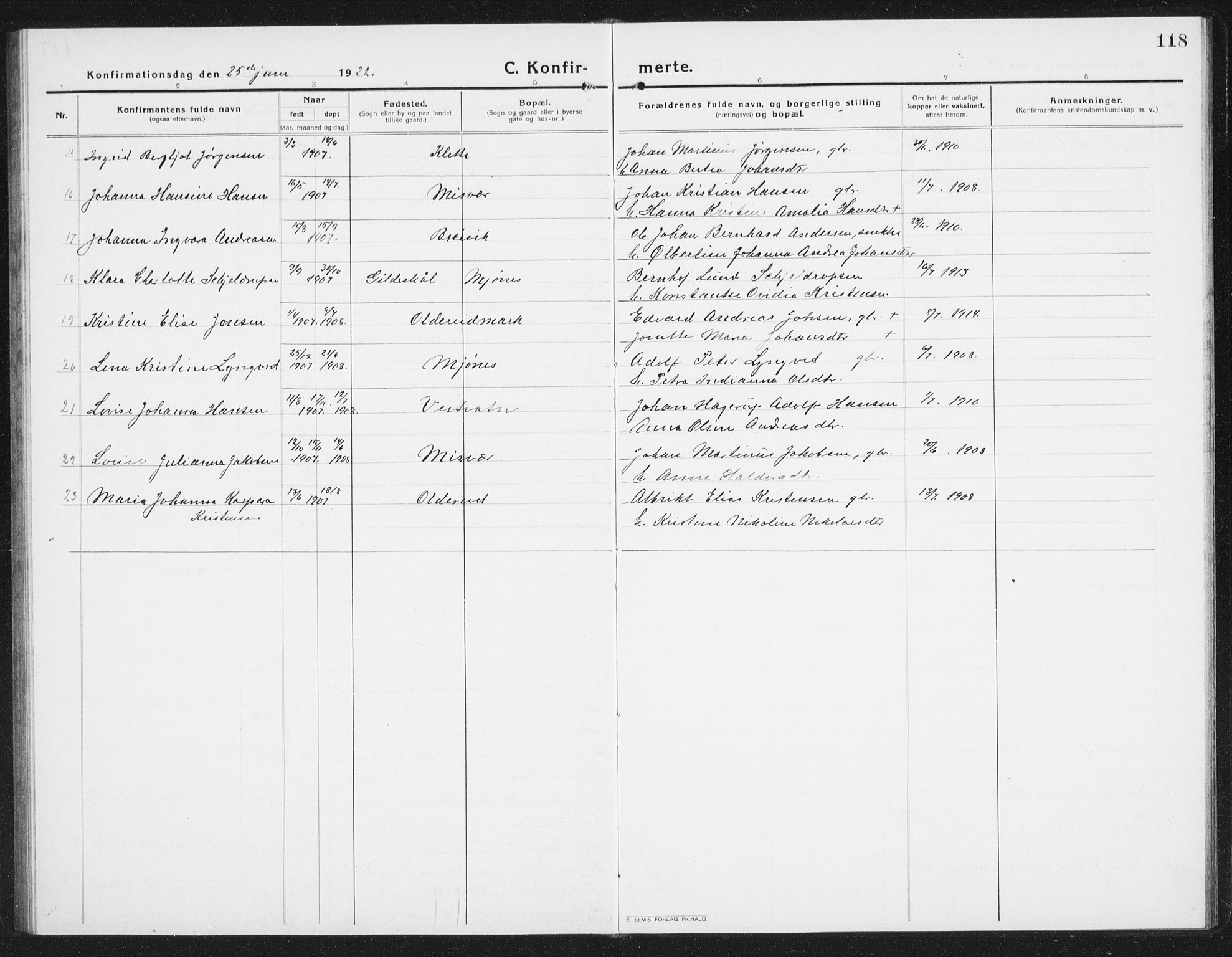 Ministerialprotokoller, klokkerbøker og fødselsregistre - Nordland, AV/SAT-A-1459/852/L0757: Parish register (copy) no. 852C08, 1916-1934, p. 118