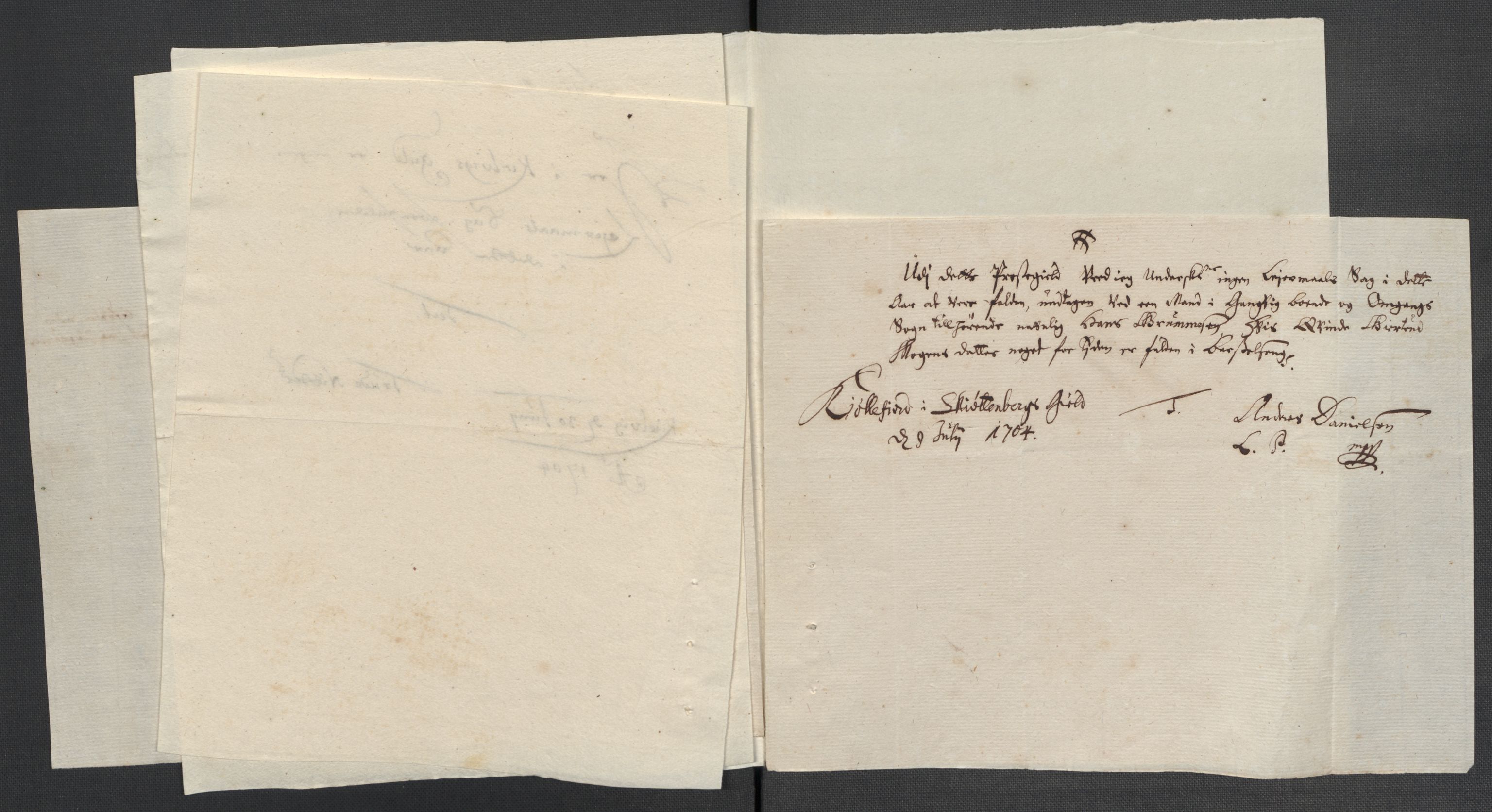 Rentekammeret inntil 1814, Reviderte regnskaper, Fogderegnskap, AV/RA-EA-4092/R69/L4852: Fogderegnskap Finnmark/Vardøhus, 1701-1704, p. 454