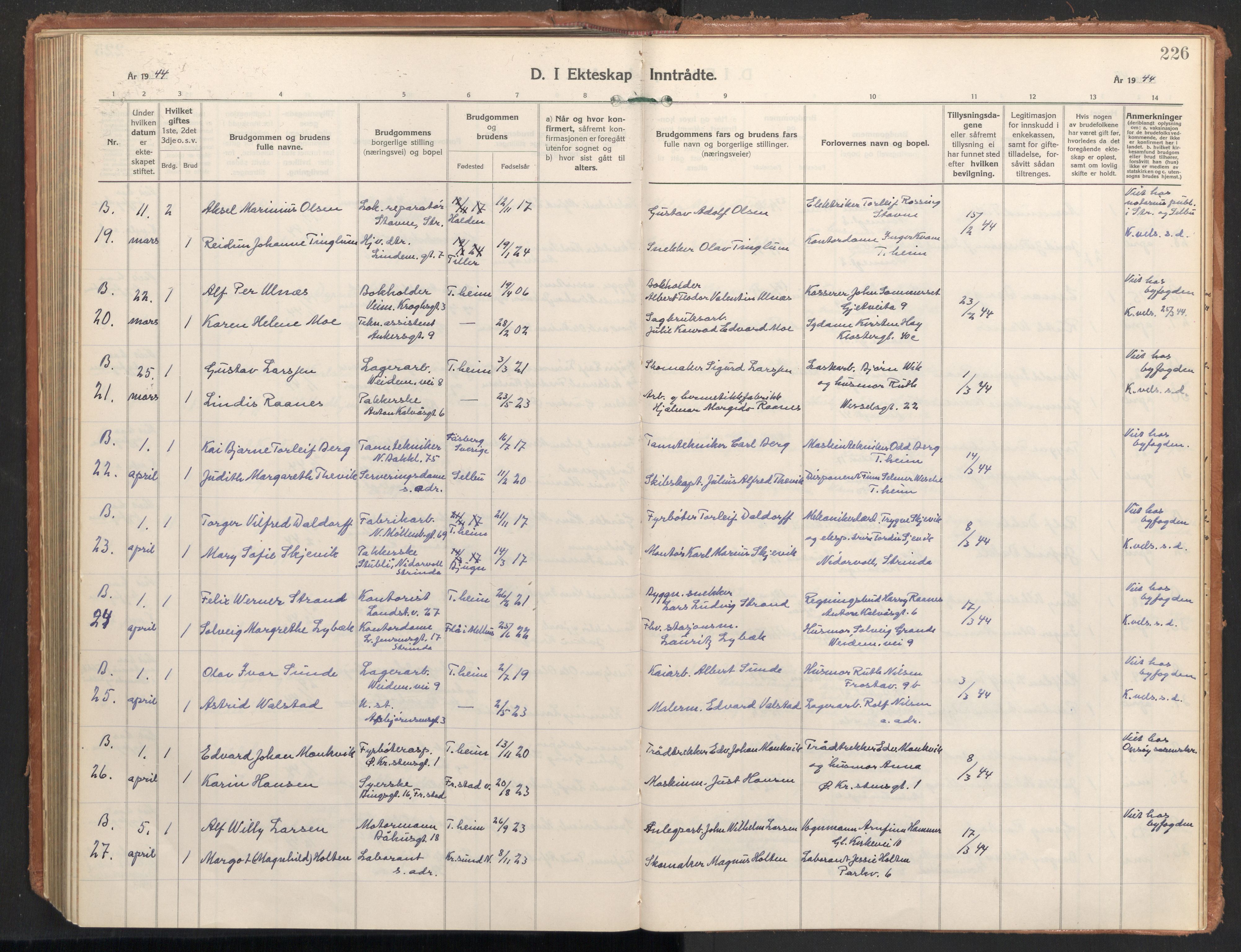 Ministerialprotokoller, klokkerbøker og fødselsregistre - Sør-Trøndelag, AV/SAT-A-1456/604/L0209: Parish register (official) no. 604A29, 1931-1945, p. 226