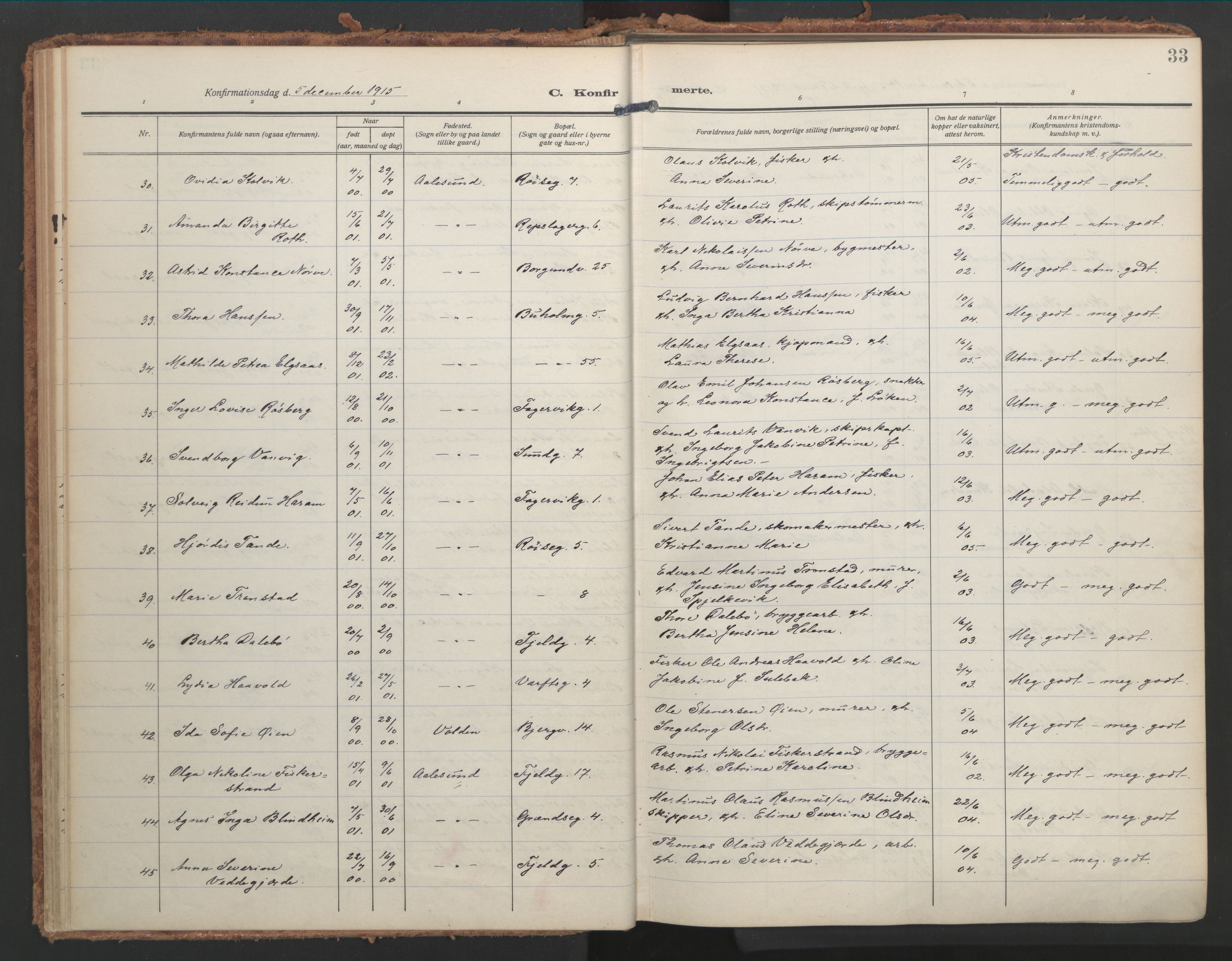 Ministerialprotokoller, klokkerbøker og fødselsregistre - Møre og Romsdal, AV/SAT-A-1454/529/L0461: Parish register (official) no. 529A11, 1914-1925, p. 33