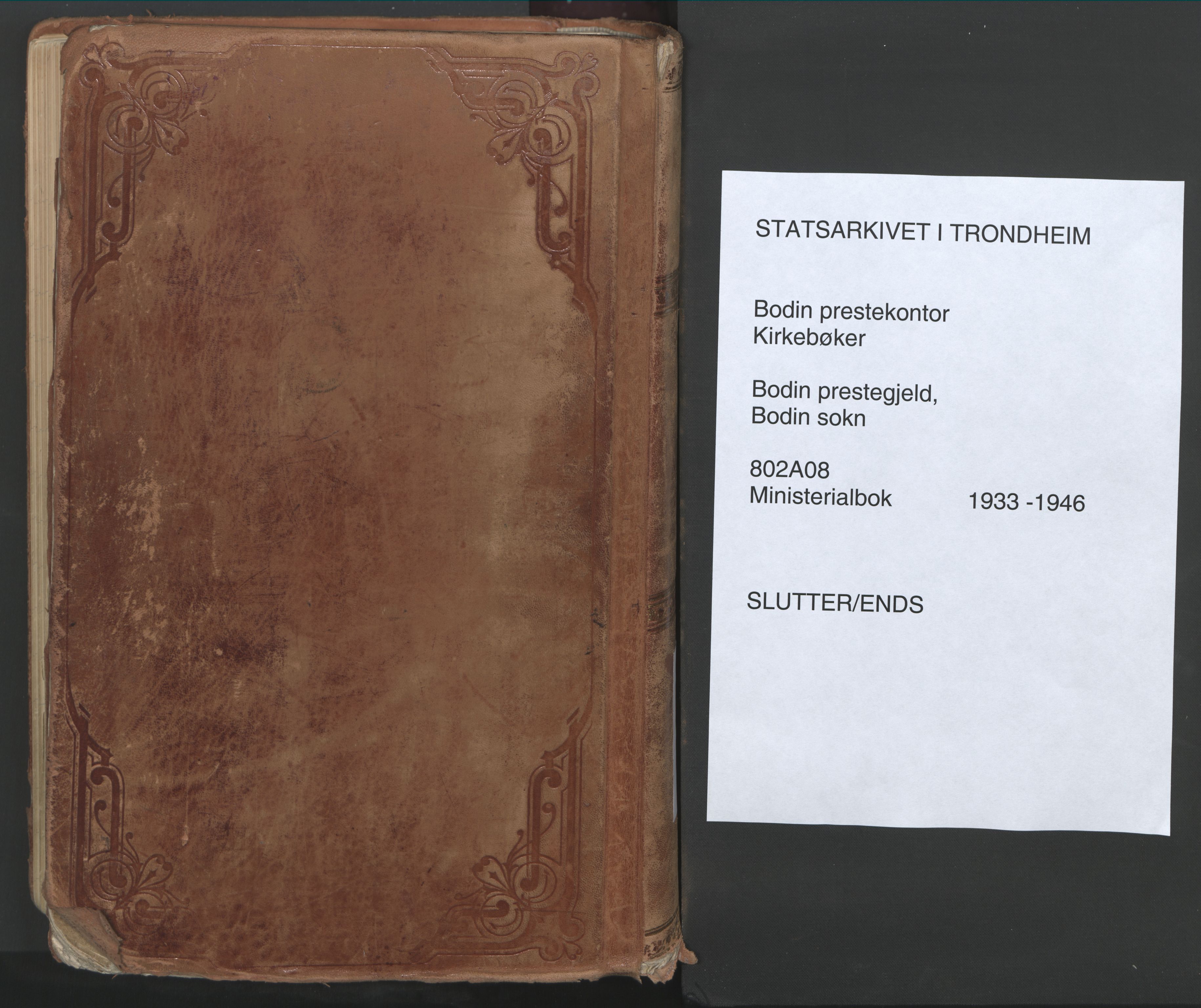 Ministerialprotokoller, klokkerbøker og fødselsregistre - Nordland, AV/SAT-A-1459/802/L0061: Parish register (official) no. 802A08, 1933-1946