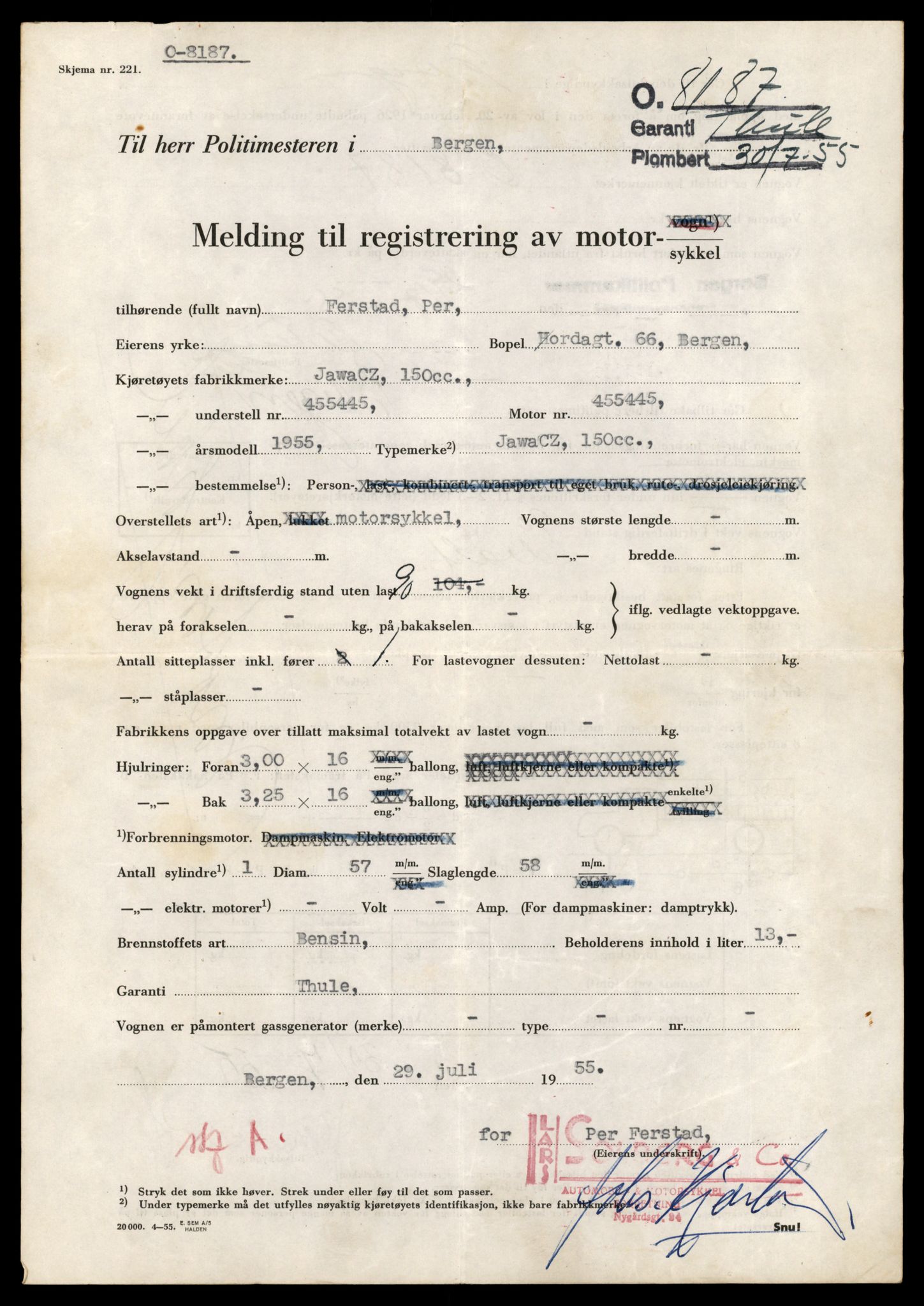 Møre og Romsdal vegkontor - Ålesund trafikkstasjon, AV/SAT-A-4099/F/Fe/L0040: Registreringskort for kjøretøy T 13531 - T 13709, 1927-1998, p. 889