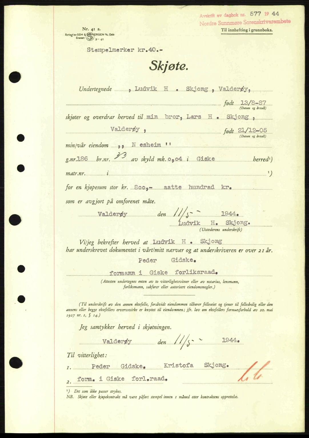 Nordre Sunnmøre sorenskriveri, AV/SAT-A-0006/1/2/2C/2Ca: Mortgage book no. A17, 1943-1944, Diary no: : 577/1944