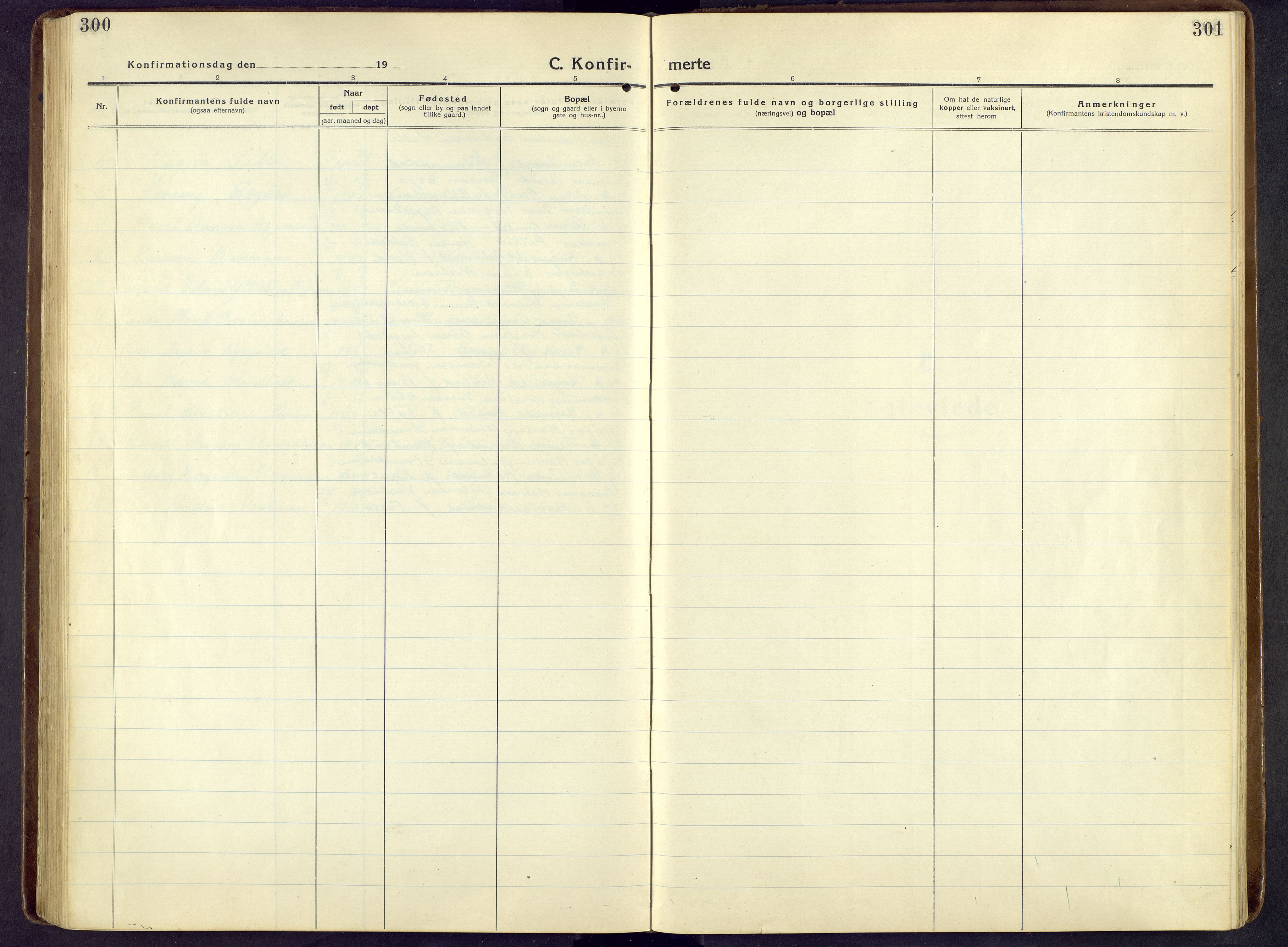 Nord-Fron prestekontor, AV/SAH-PREST-080/H/Ha/Hab/L0009: Parish register (copy) no. 9, 1915-1958, p. 300-301